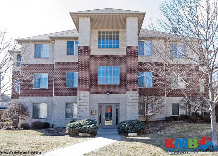 Iowa City Condo: 368 Camden Rd