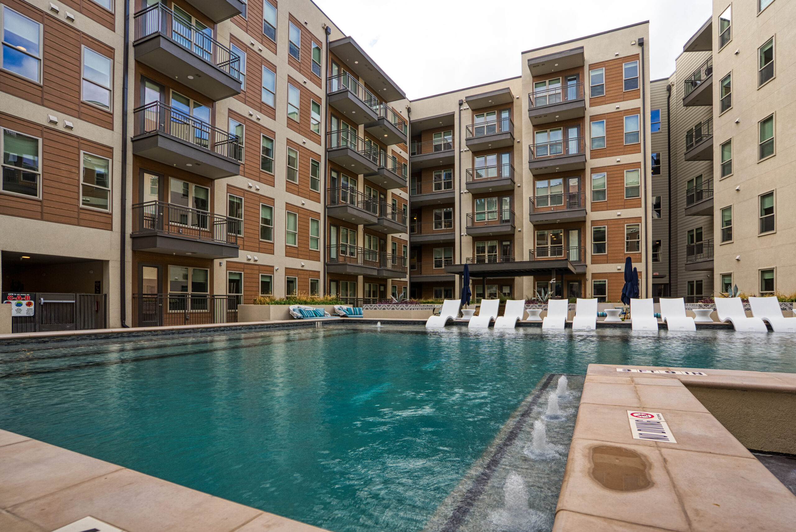 Austin Condo: 10802 N Mopac Expy Bldg 4