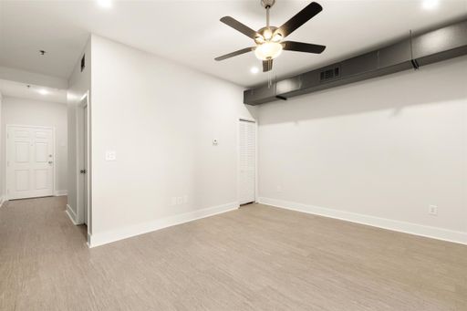 Charleston Condo: 1000 King Street