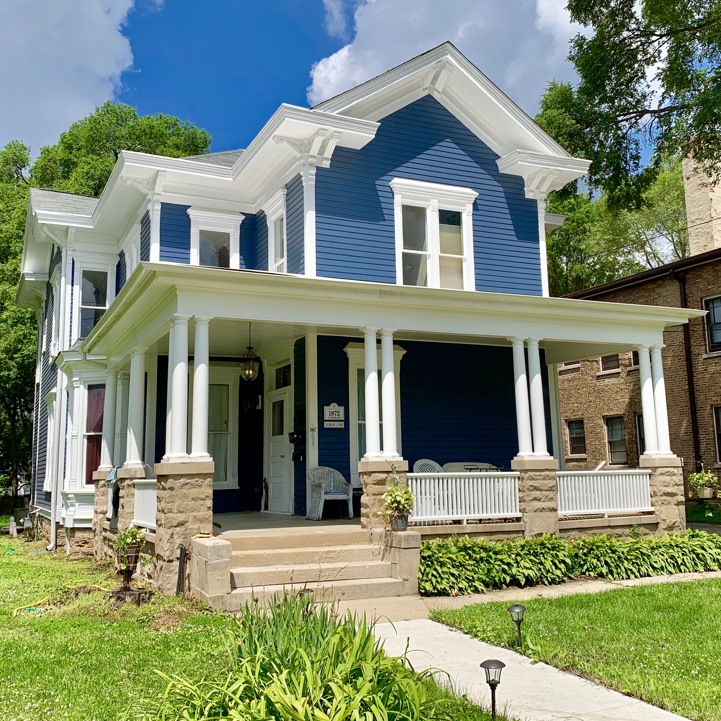 Elgin Condo: 278 Douglas