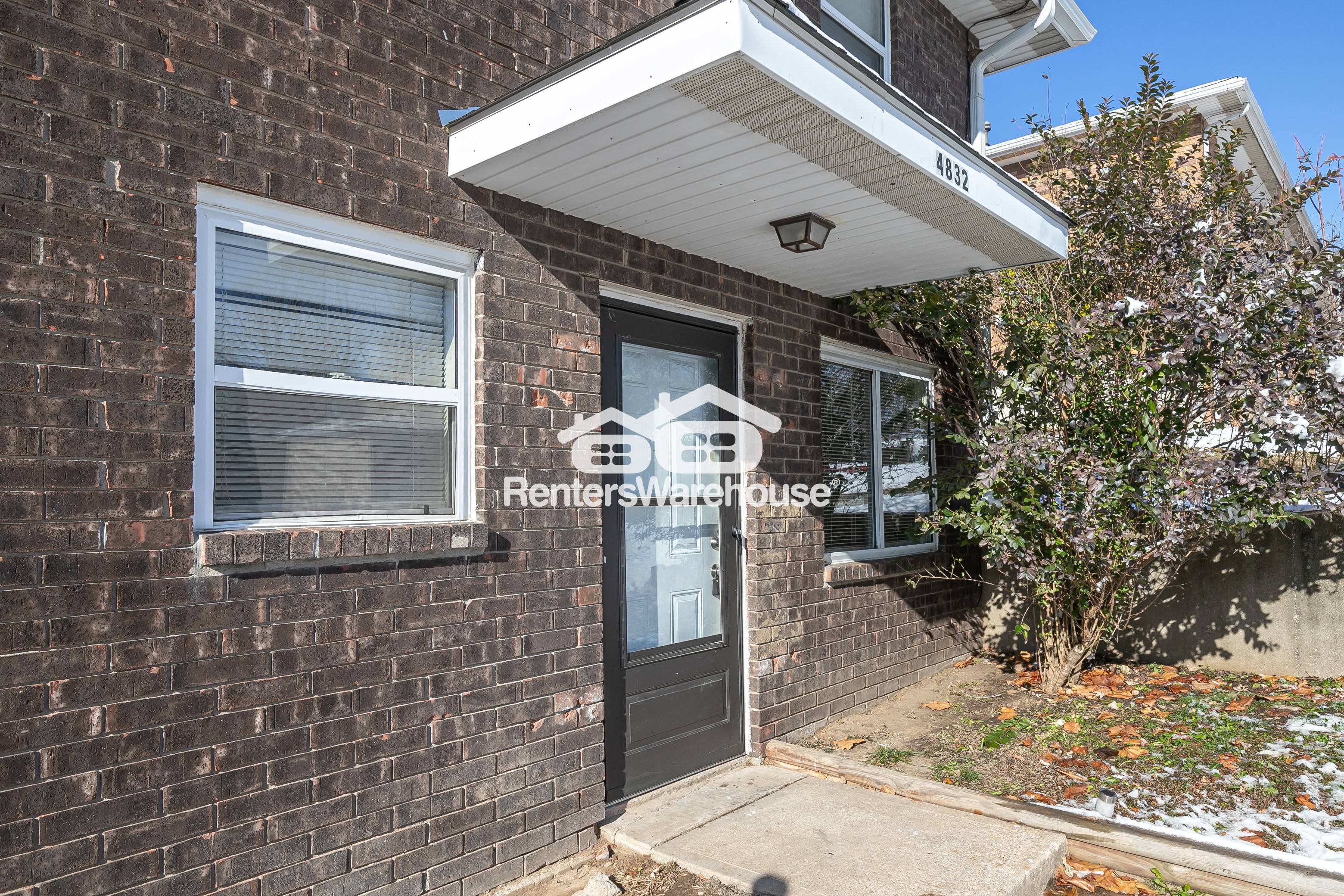 Riverside House: 4832 NW Homestead Terrace