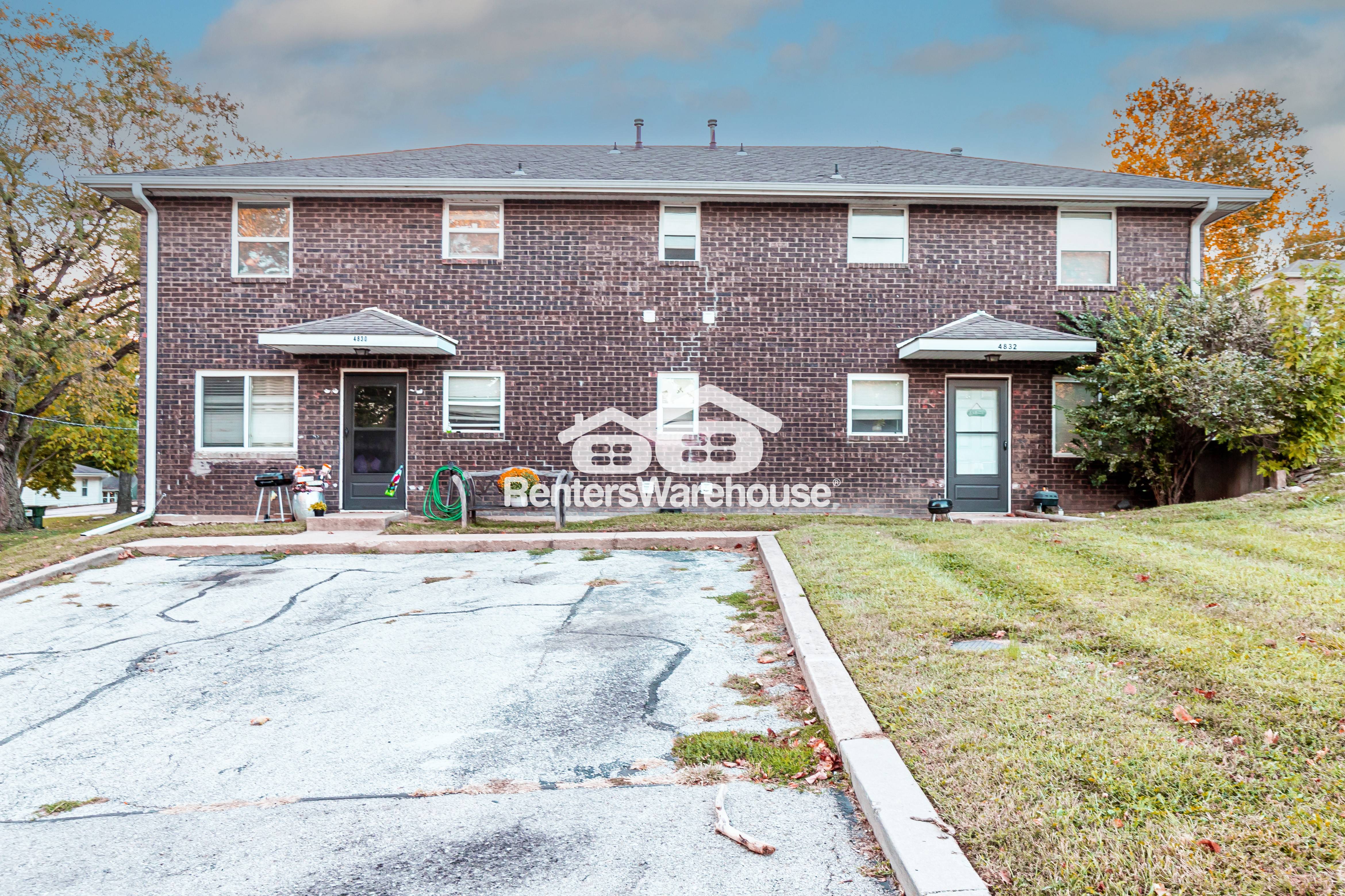 Riverside House: 4832 NW Homestead Terrace