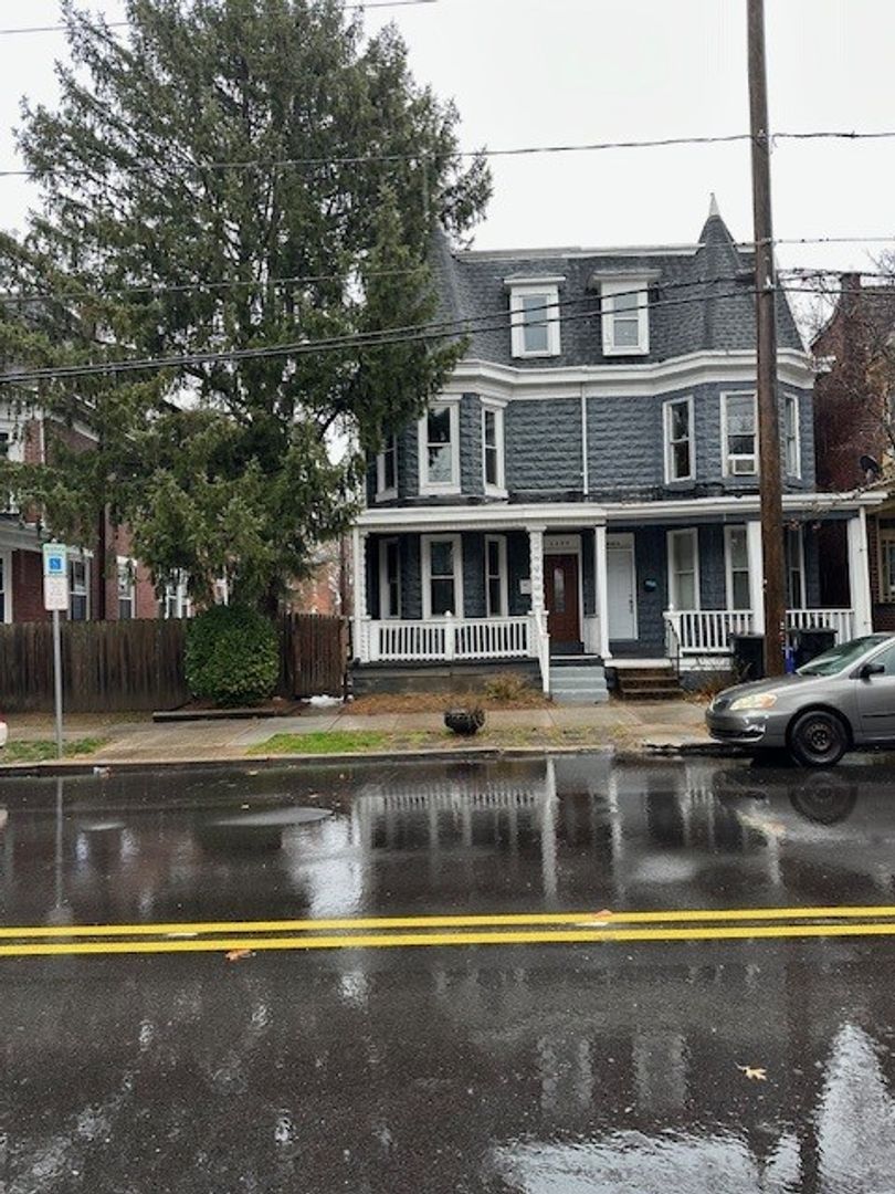 Harrisburg House: 2609 N 6th St