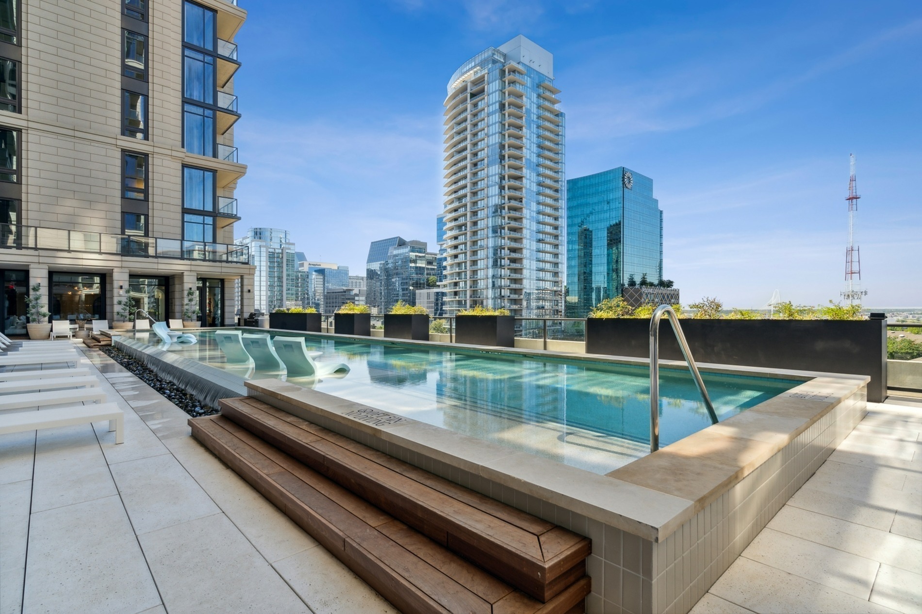 Dallas Condo: 3001 Maple Ave