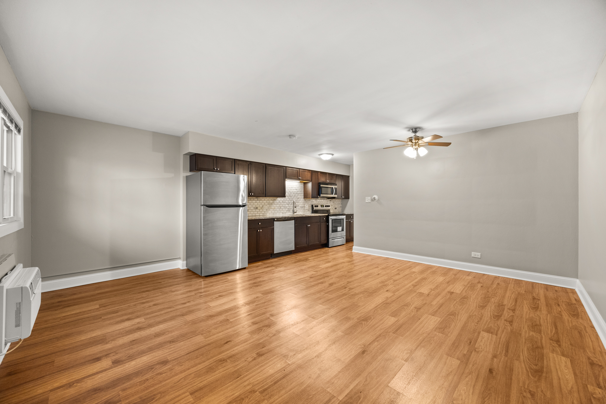 Berwyn Condo: 6634 Windsor Ave