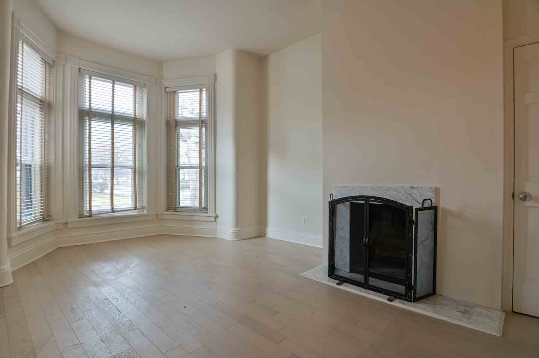 Washington Condo: 2209 Washington Cir NW