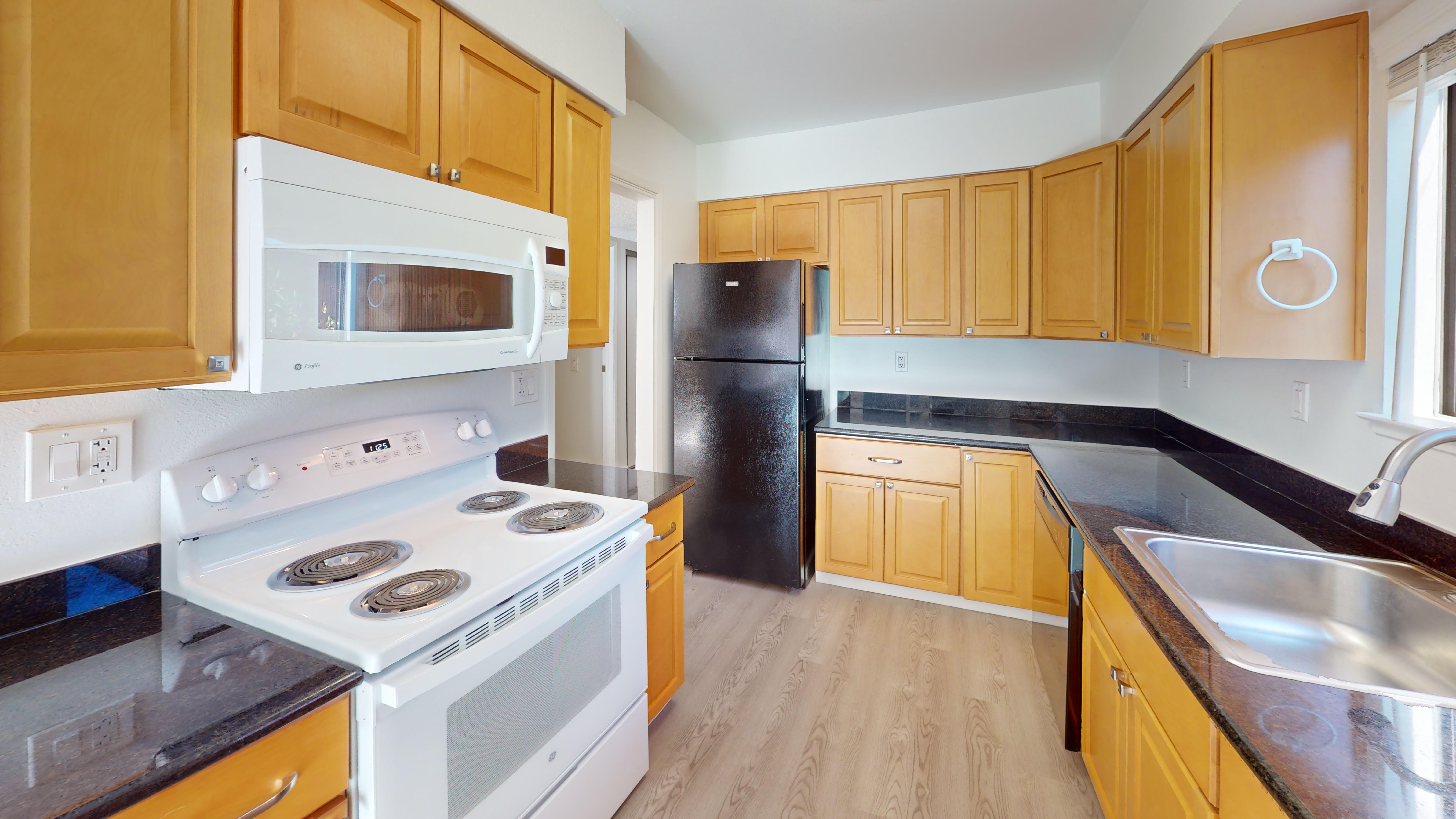 Novato Condo: 33 Clay Ct