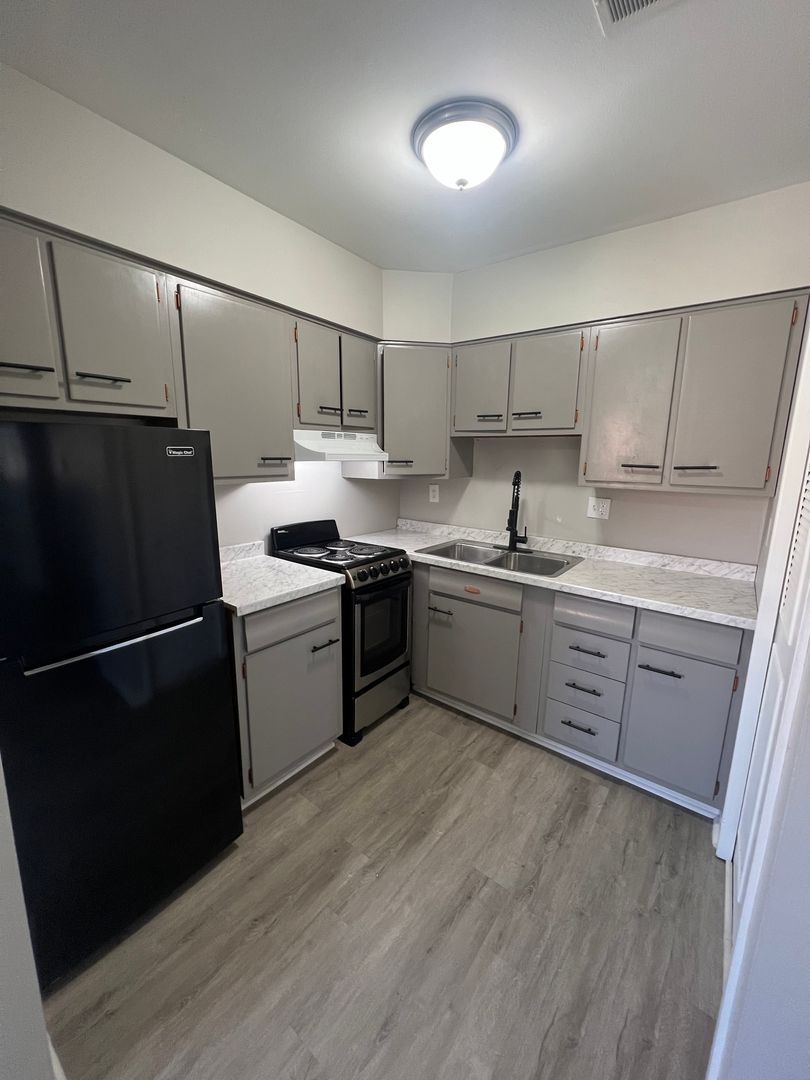 Lexington Condo: 2343 Harrodsburg Road - Unit