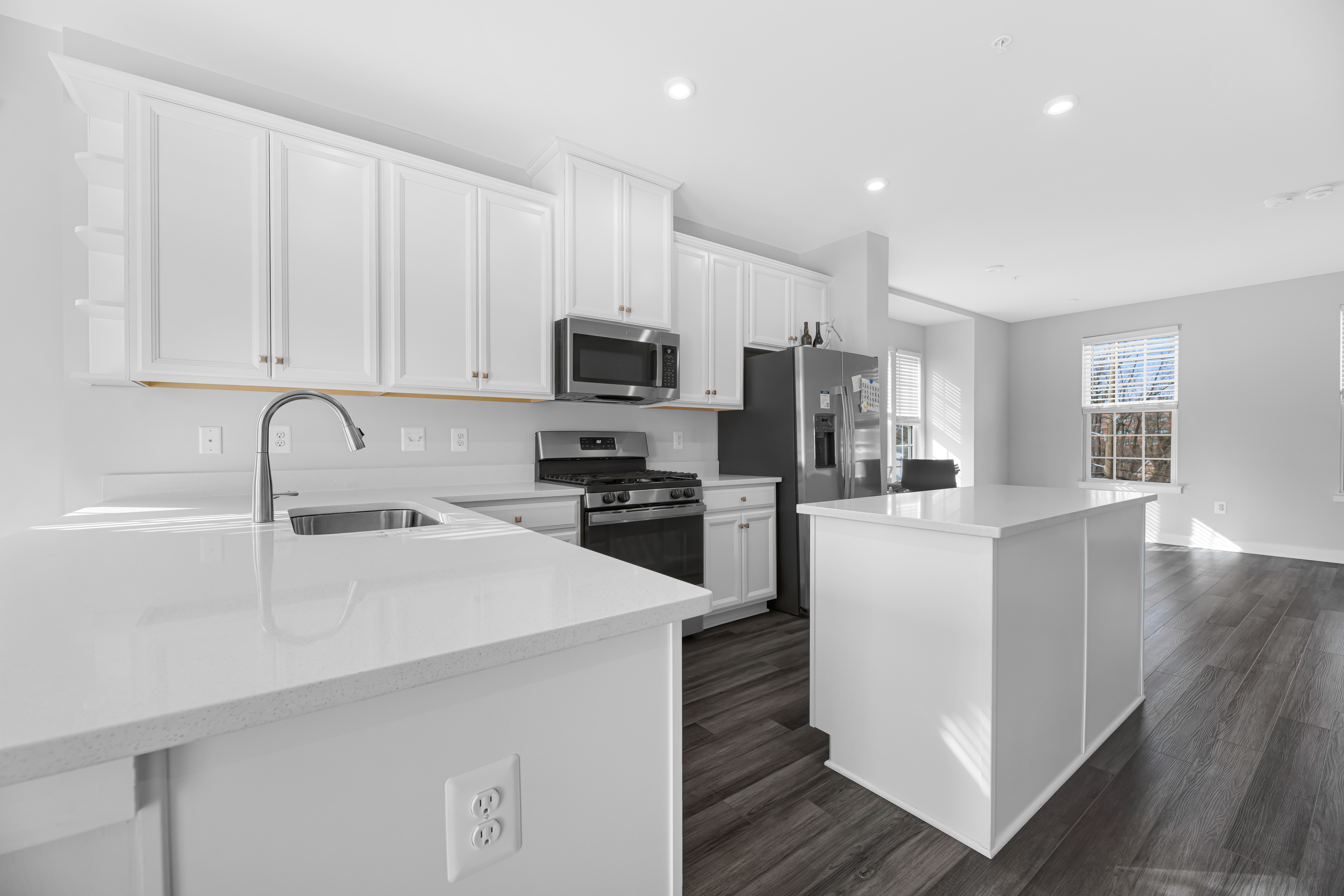 Washington House: 2460 James Bank Rd SE