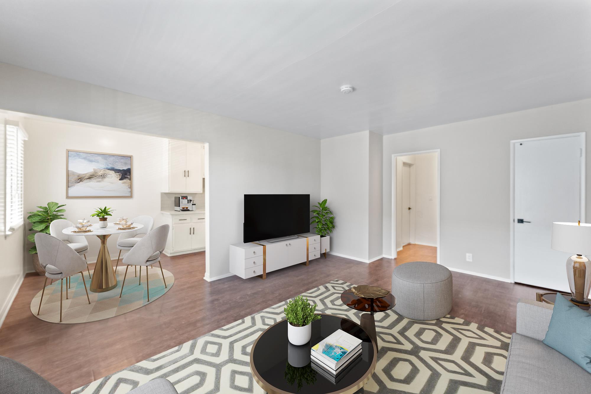 Long Beach Apartment: 440 Orange Ave