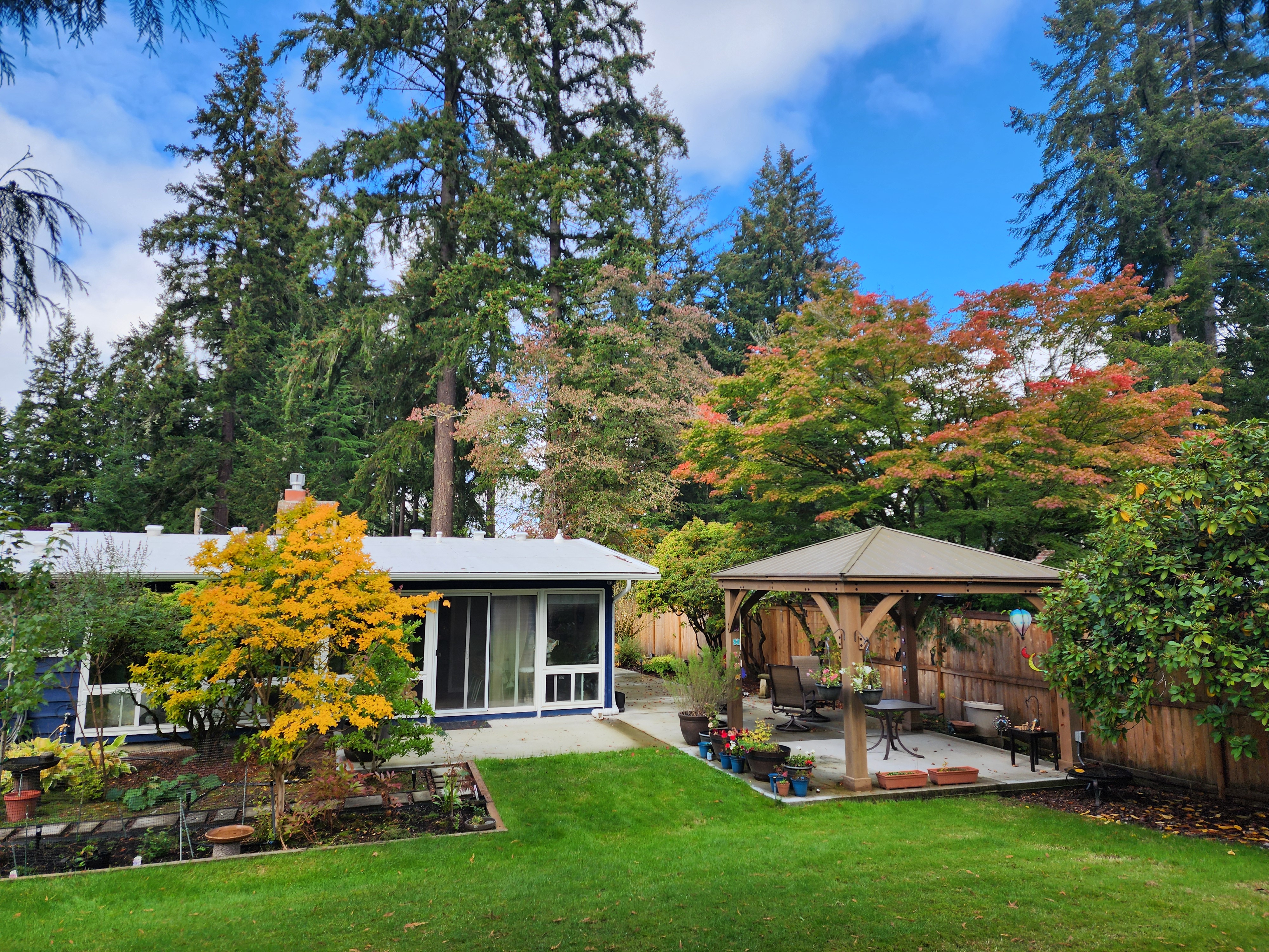 Bellevue House: 16237 NE 30th Street