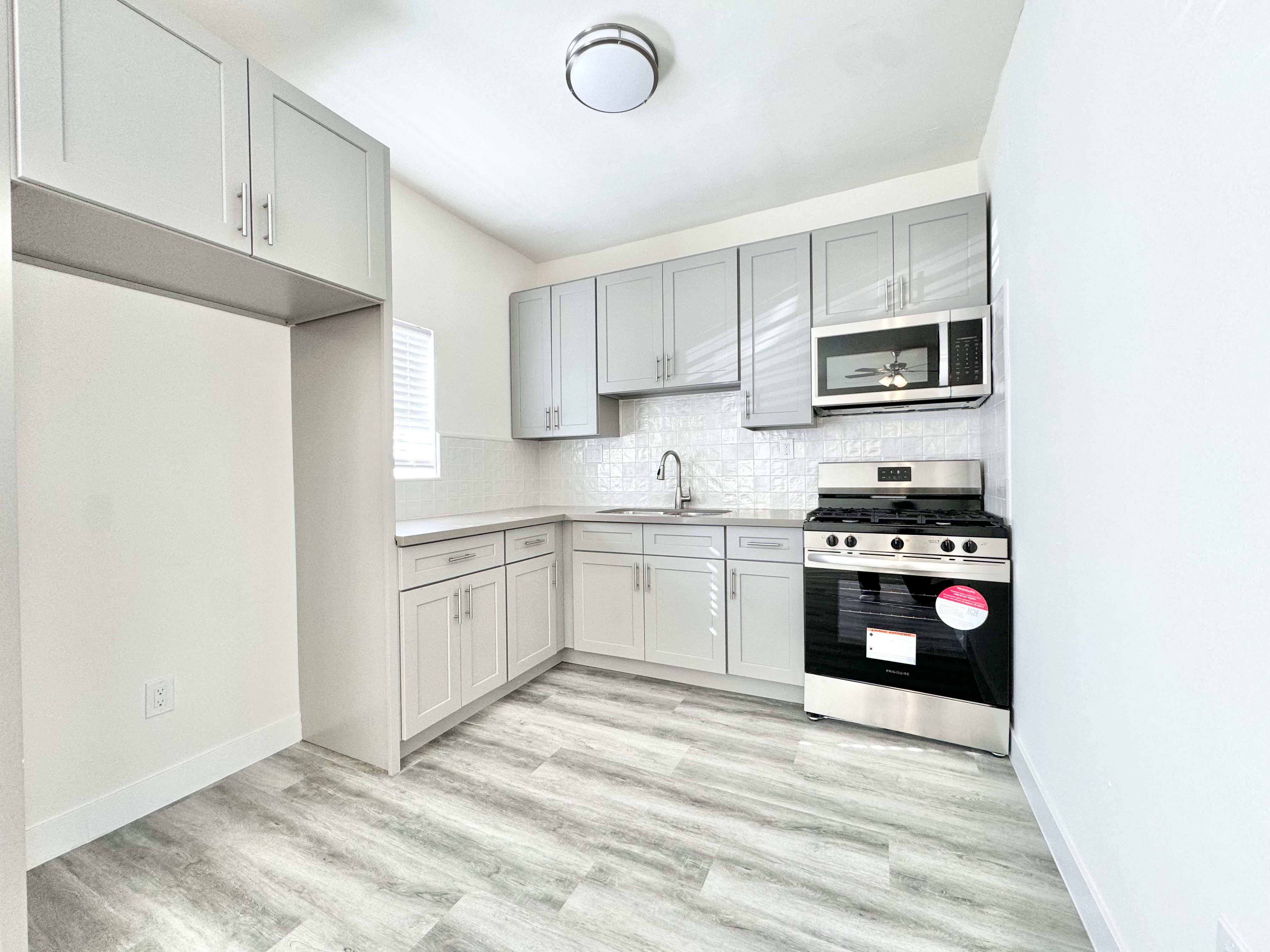 Los Angeles Condo: 1058 S Normandie Ave