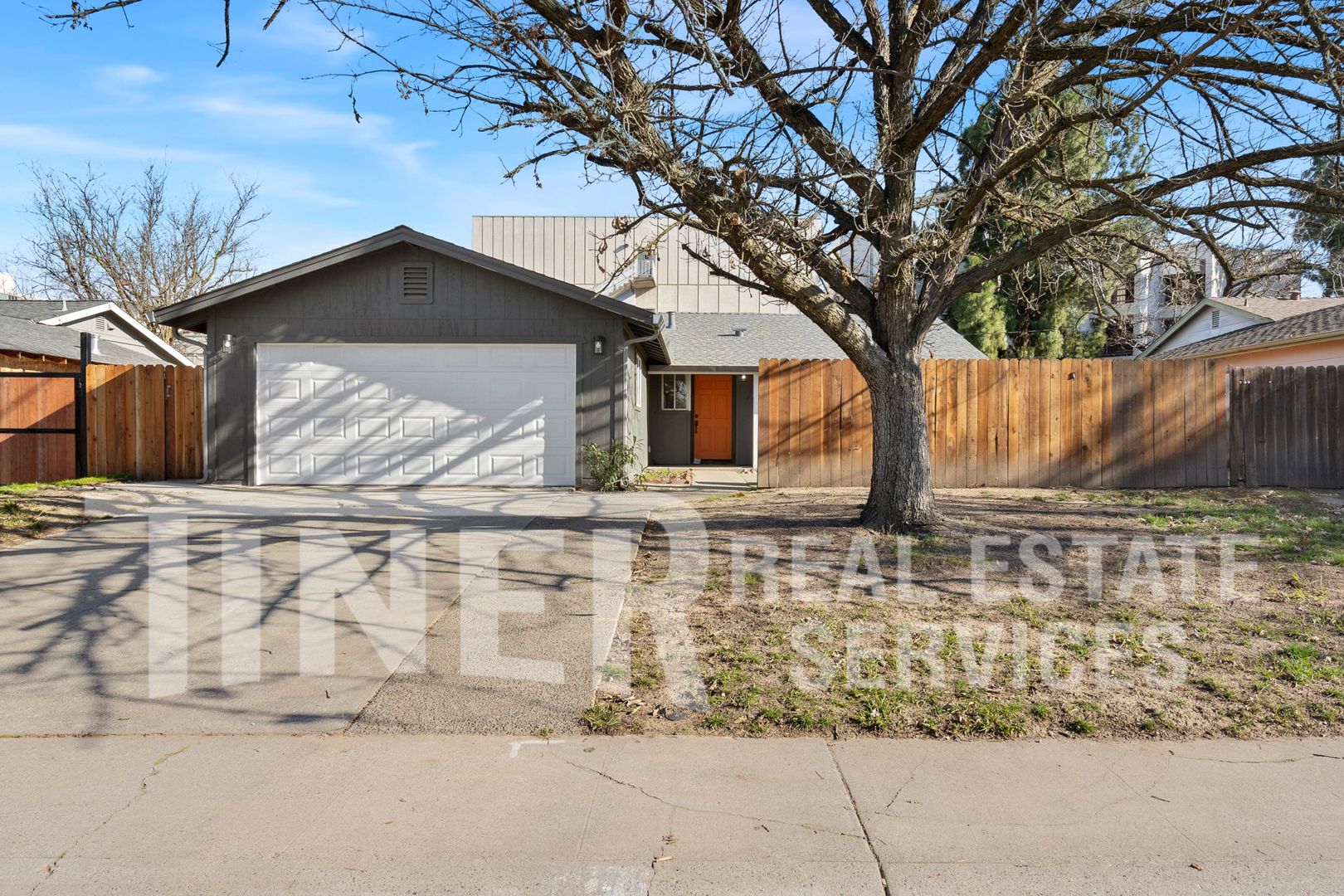 Carmichael House: 5704 Parkoaks Drive