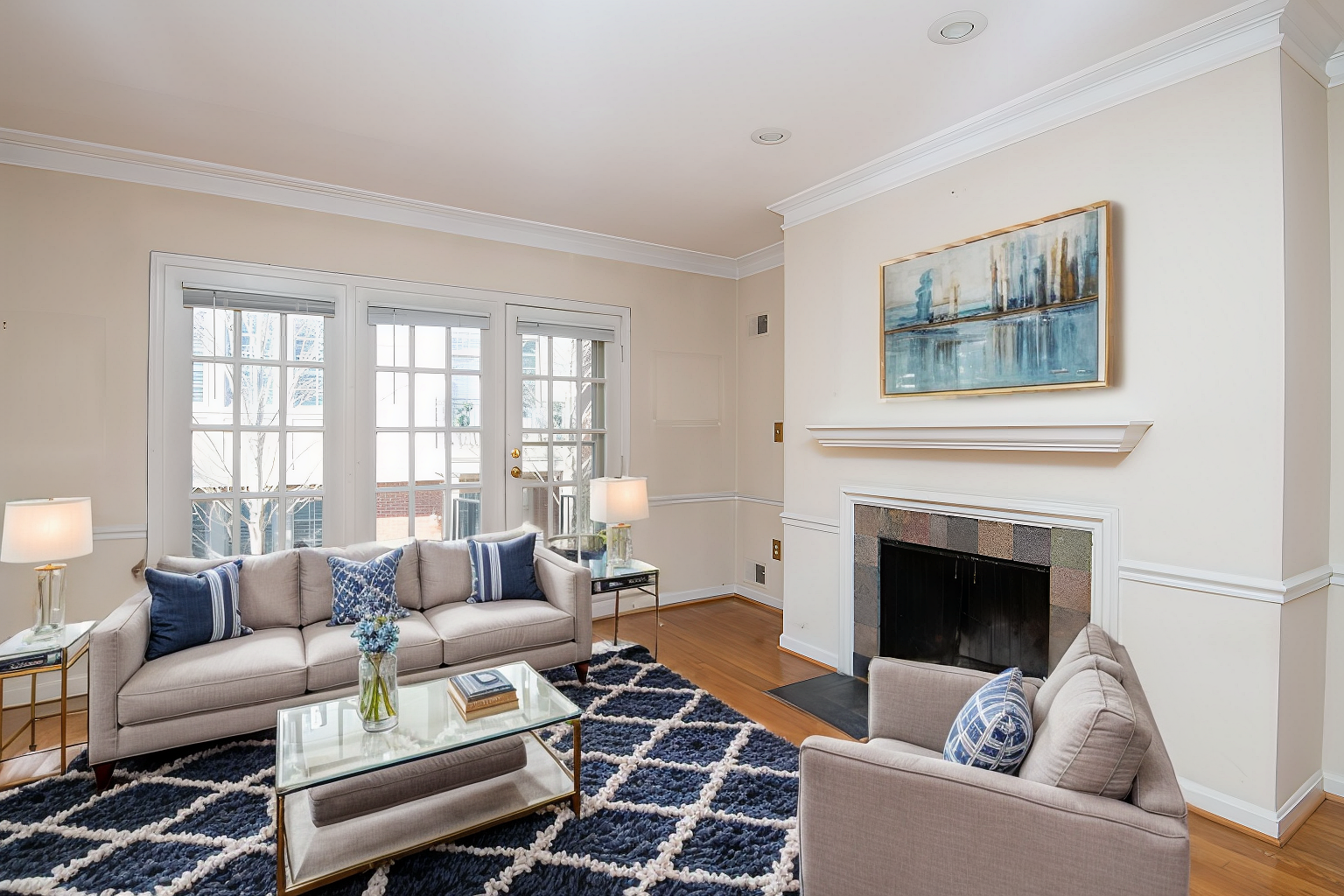 Washington Condo: 4450 Macarthur Blvd NW