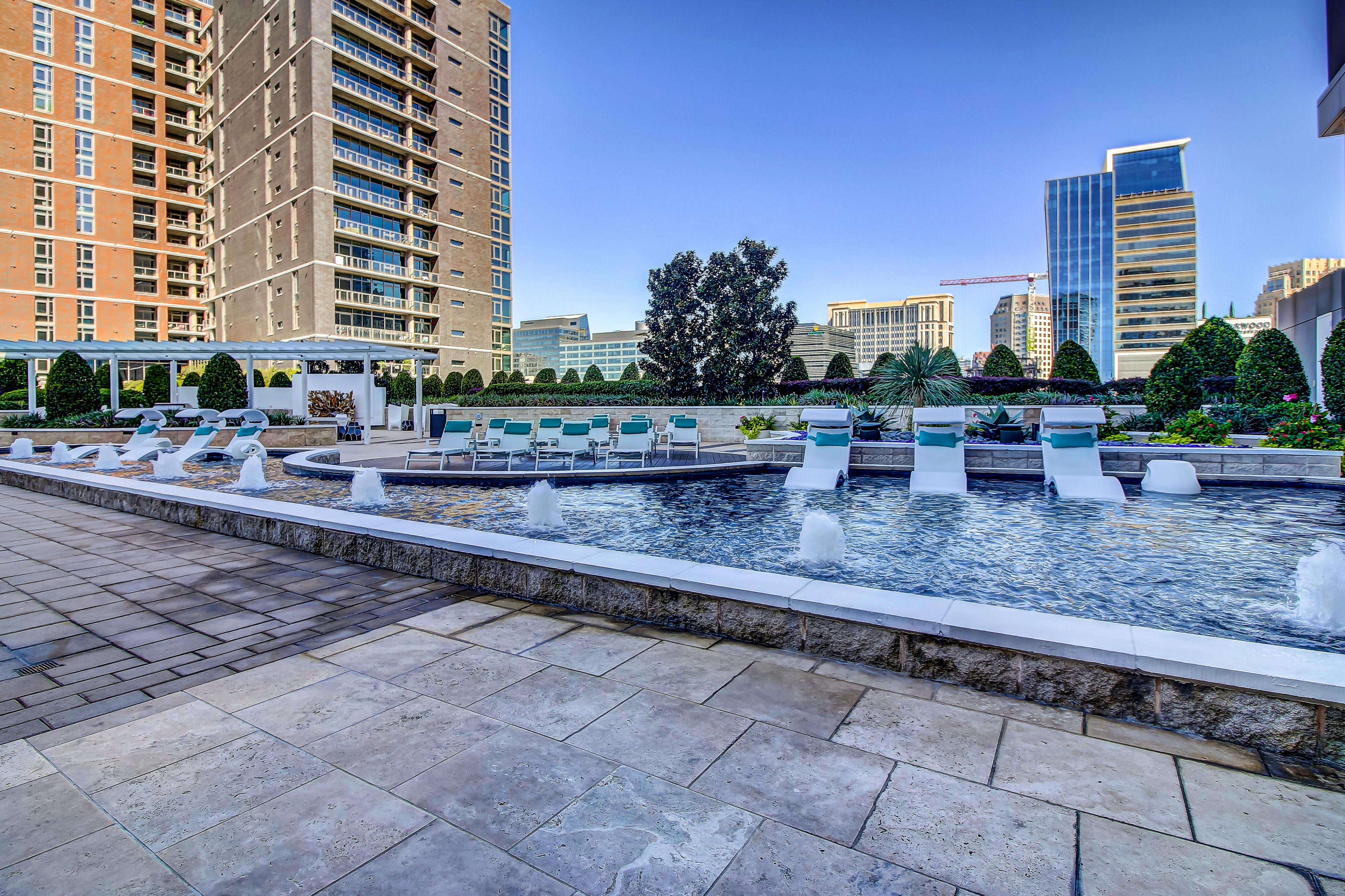 Dallas Condo: 2502 N Houston St