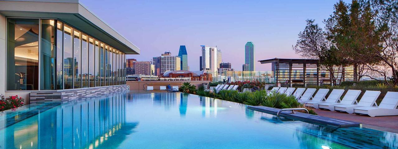 Dallas Condo: 1402 Hi Line Dr