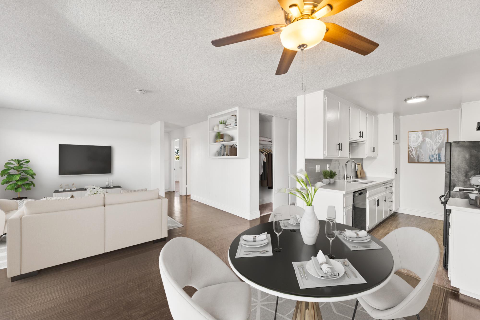 San Diego Apartment: 4366 Menlo Ave