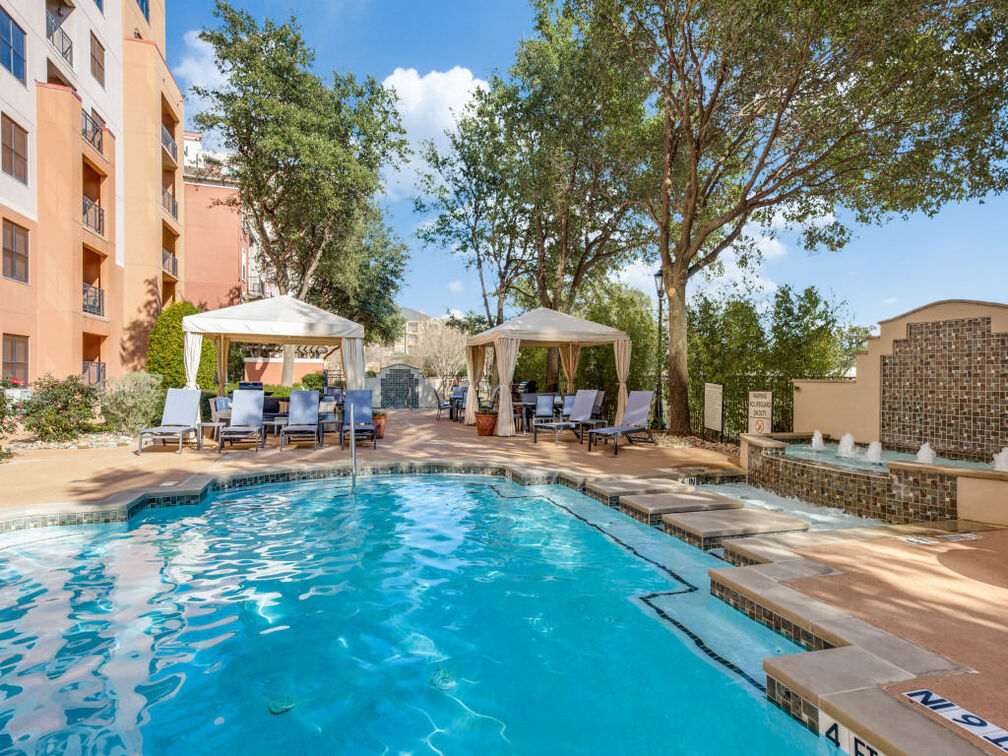 Dallas Condo: 13331 Noel Rd