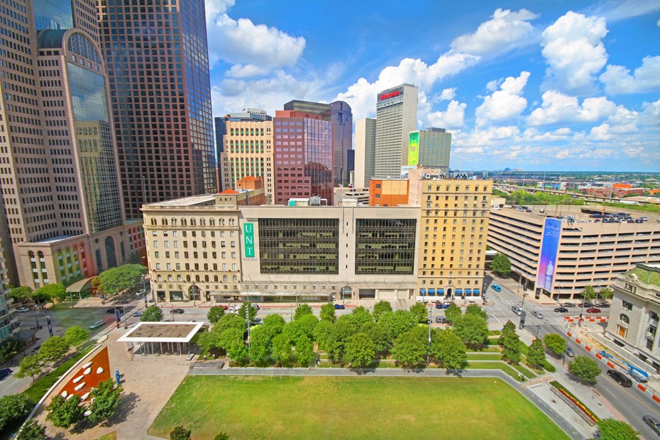 Dallas Condo: 1917 Jackson St