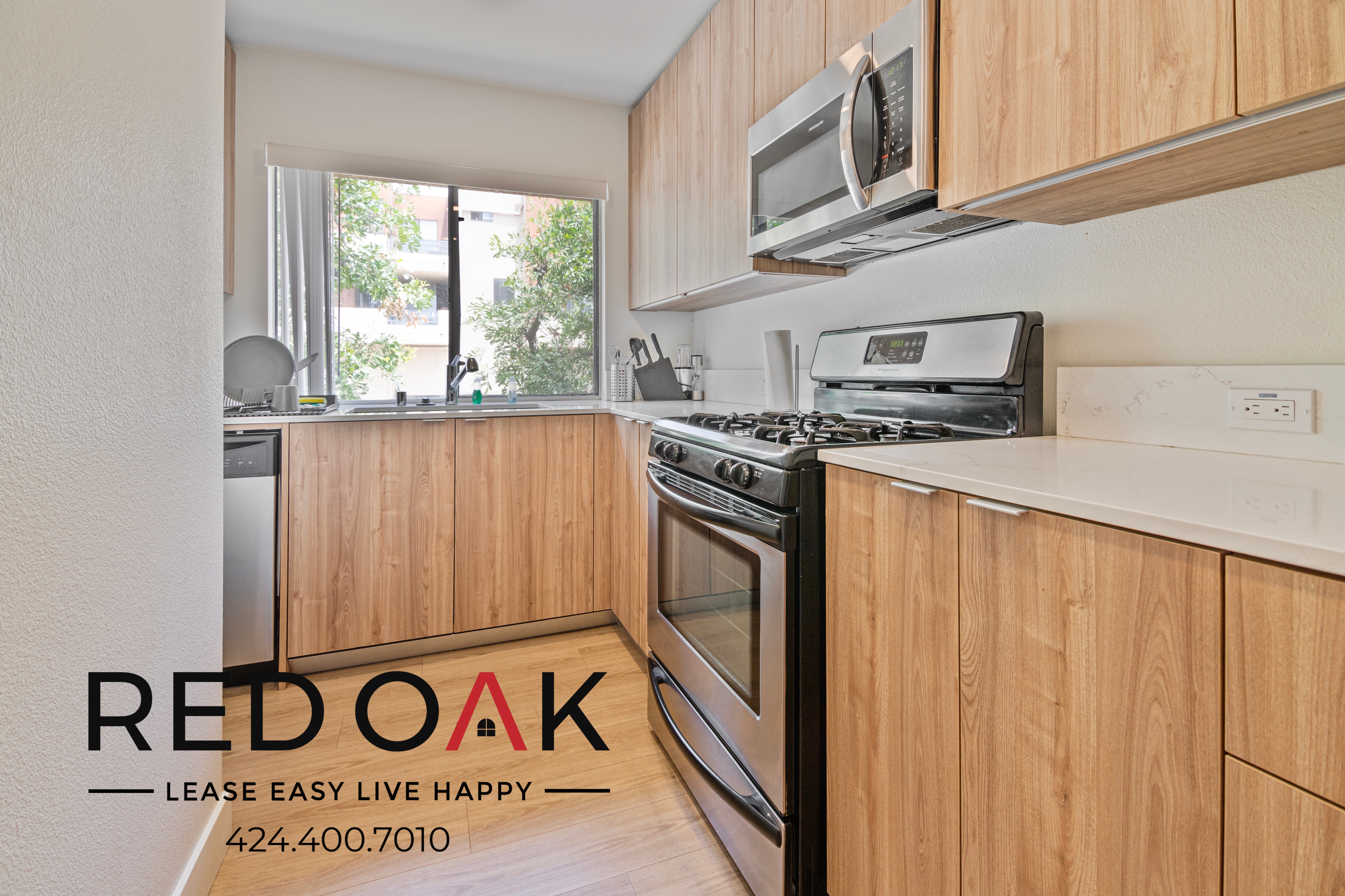 Canoga Park Condo: 7810 Topanga Canyon Blvd