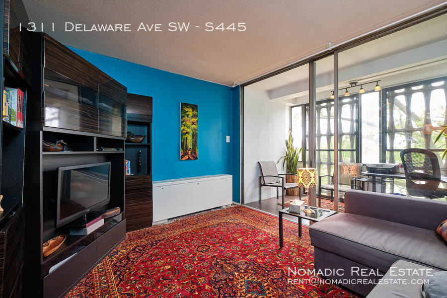 Washington Condo: 1311 Delaware Ave SW