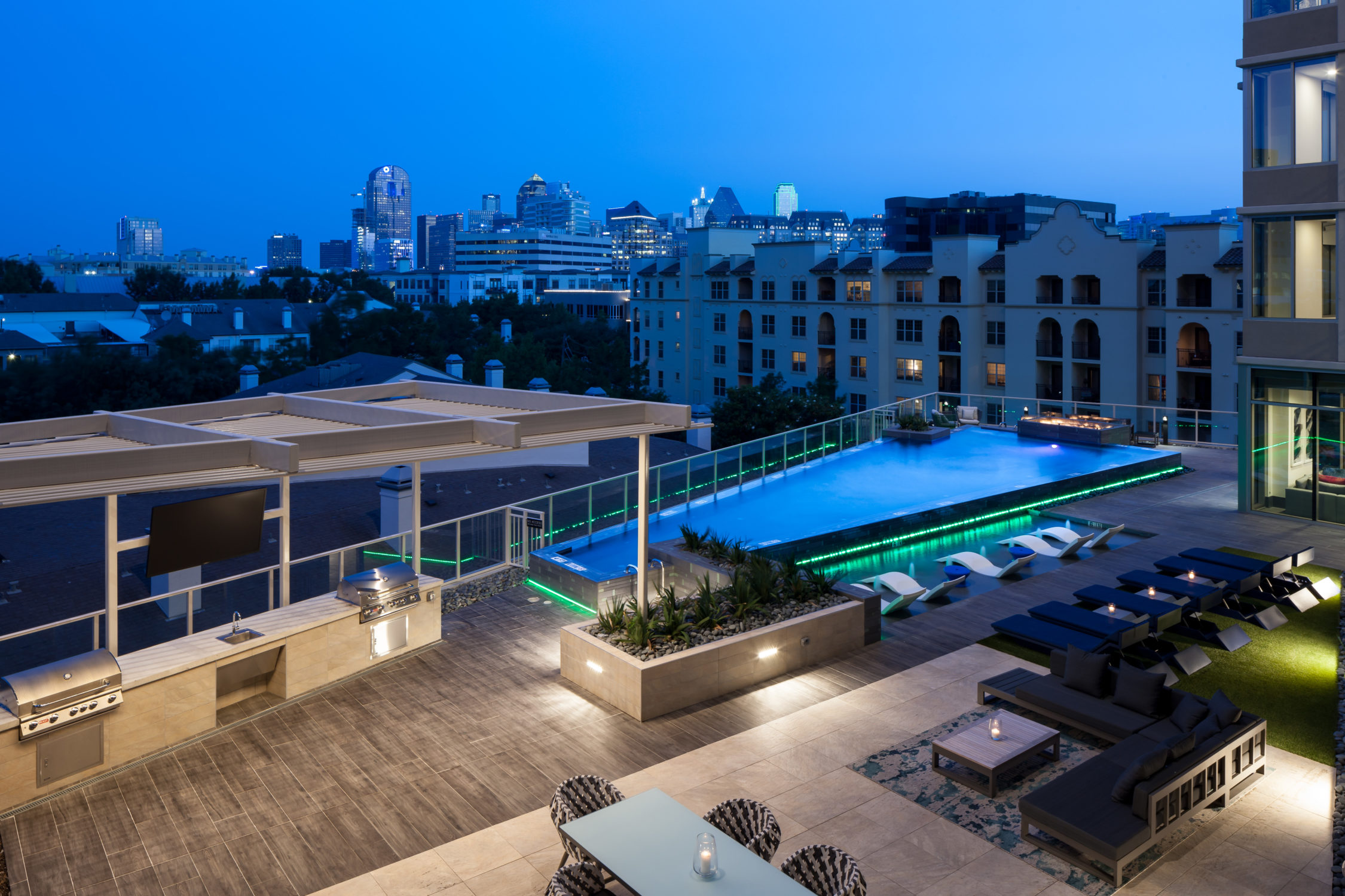 Dallas Condo: 2923 Carlisle St