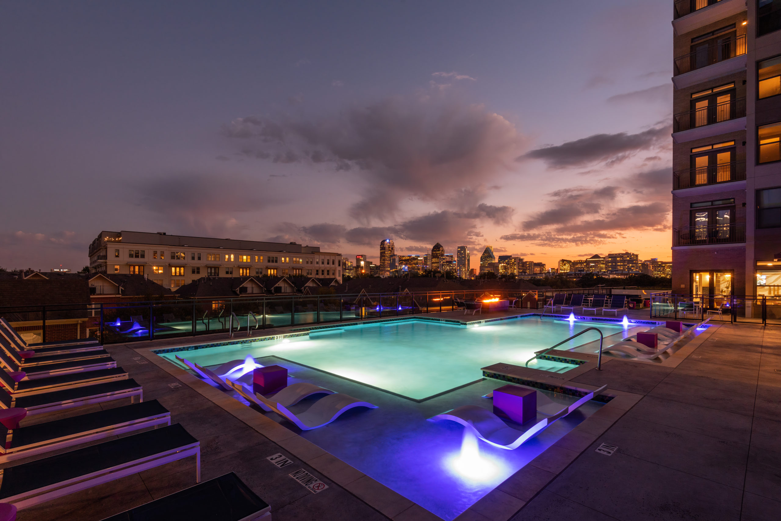 Dallas Townhome: 3333 Oak Grove Ave