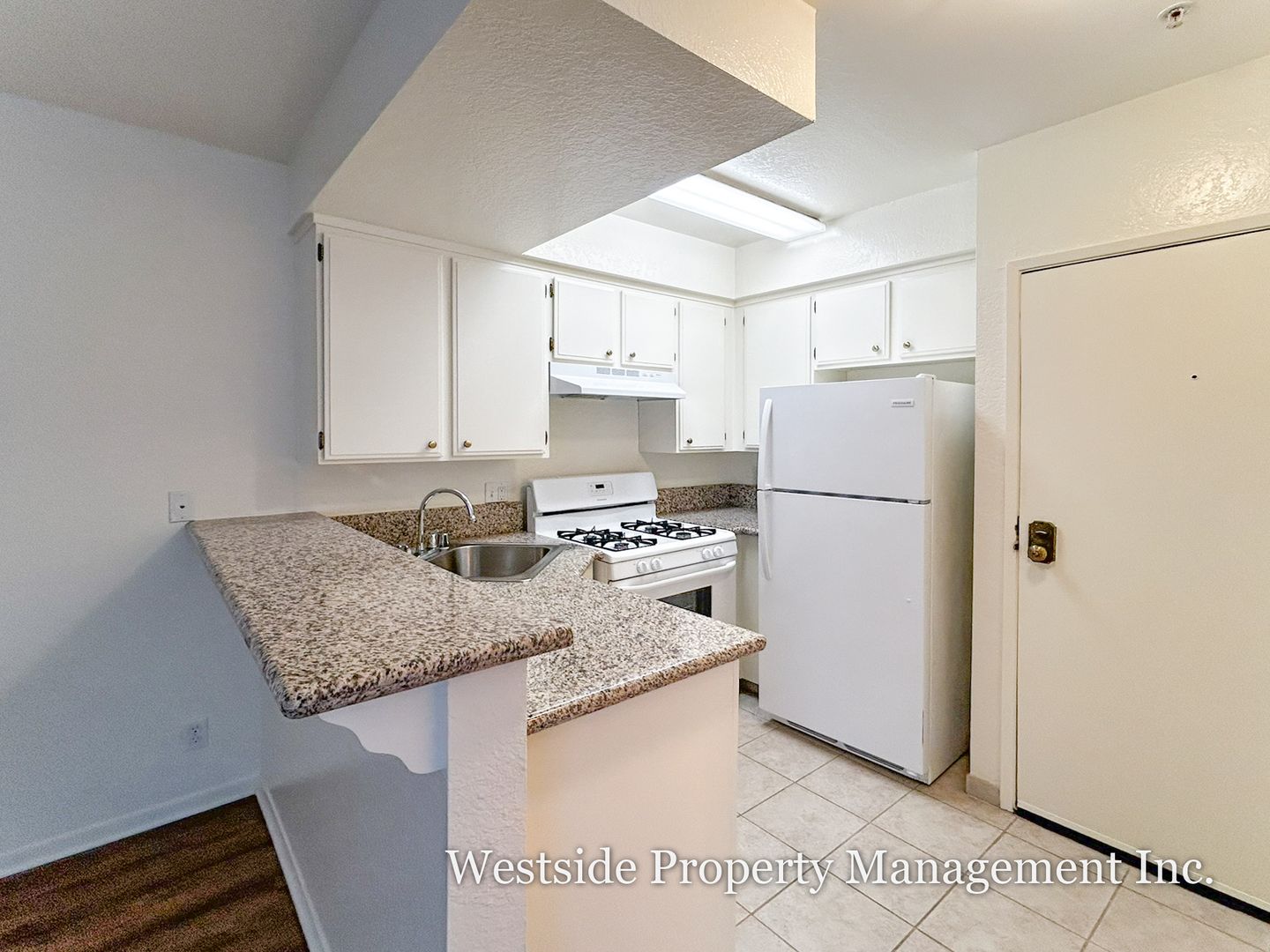 Culver City Apartment: 3848 Overland Ave