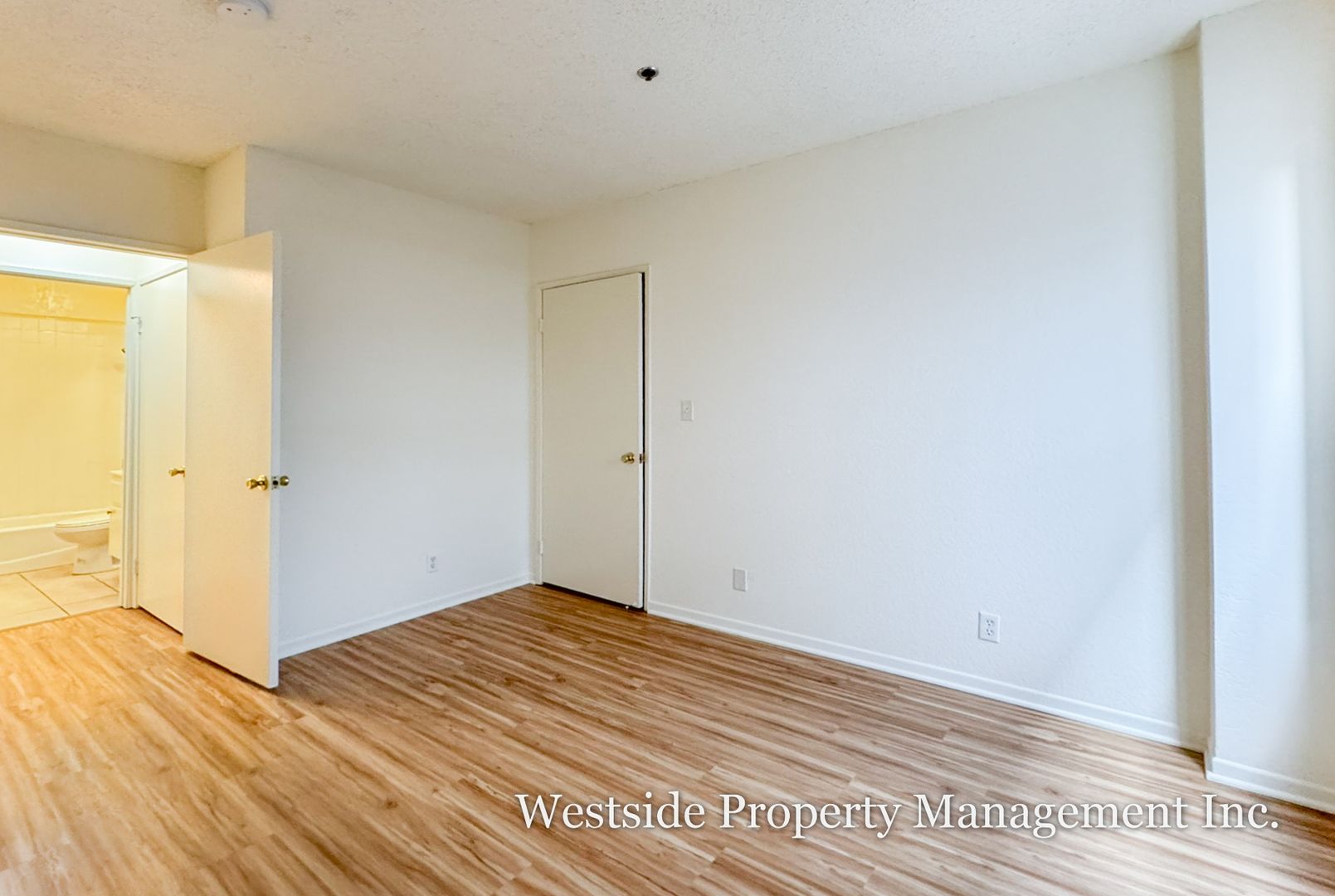 Culver City Apartment: 3848 Overland Ave