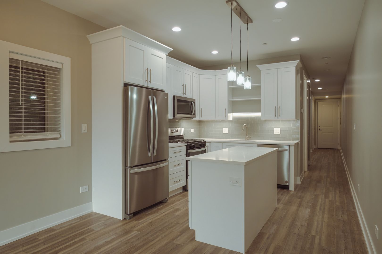 Clarendon Hills Apartment: 4 Walker Ave