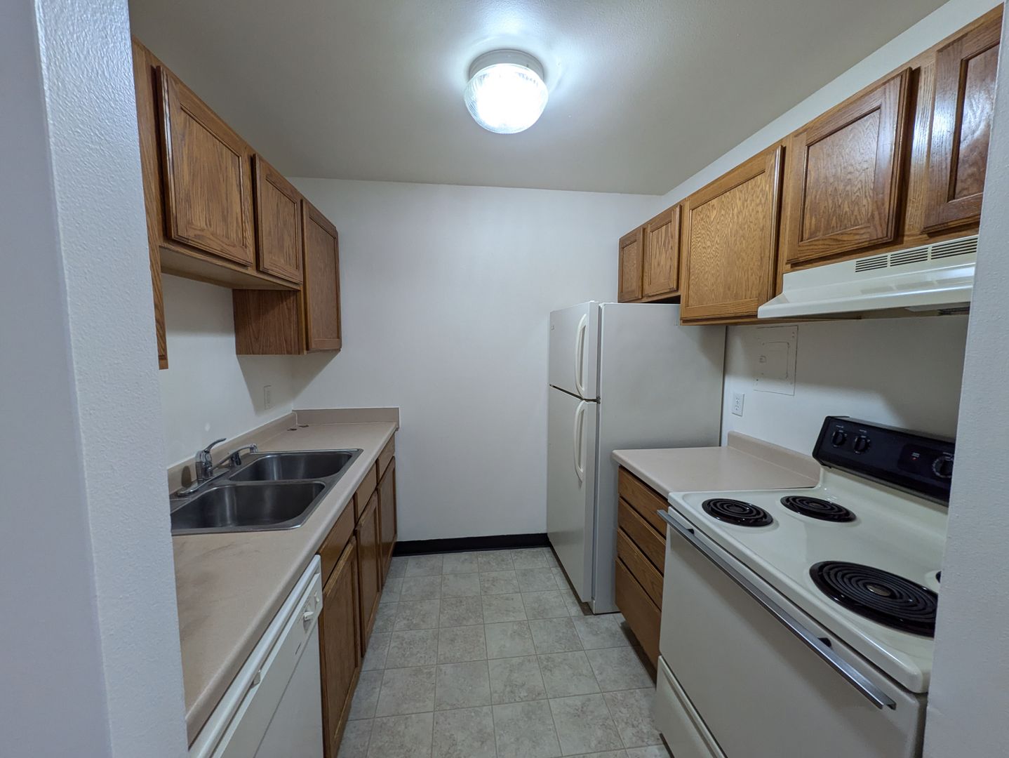 Sun Prairie Apartment: 242 Amber Trl