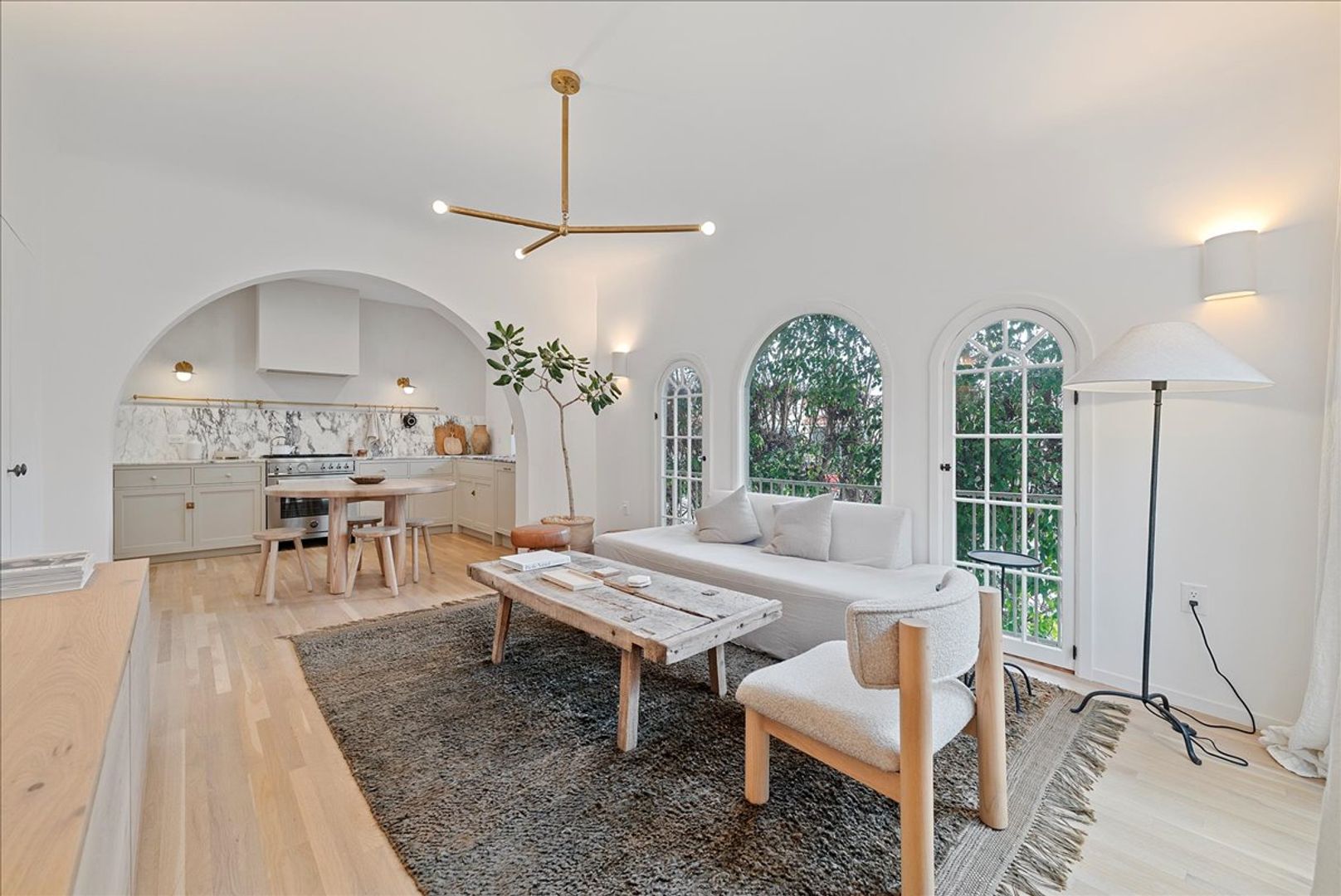 Los Angeles Condo: 800 N. Edinburgh Ave.