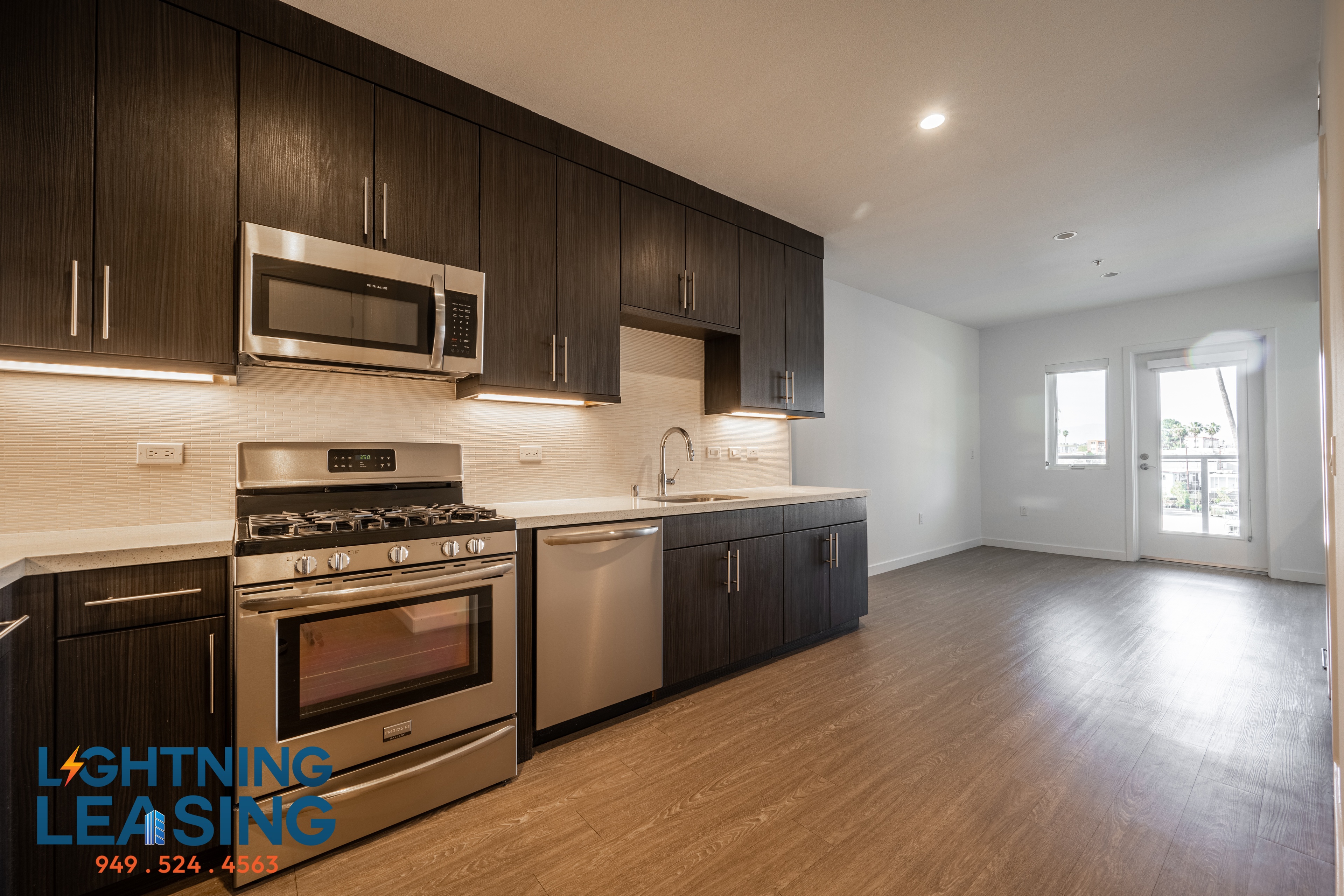 Los Angeles Condo: 11405 Chandler Blvd