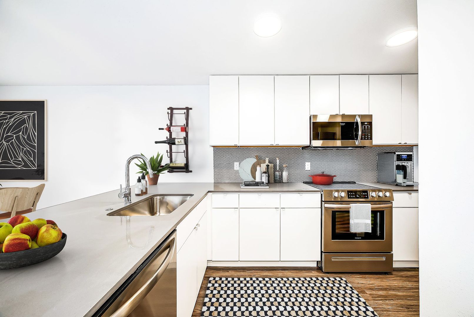 Seattle Apartment: 2600 Eastlake Ave E