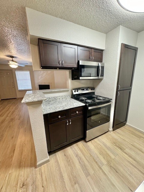 Austin Condo: 2504 Huntwick