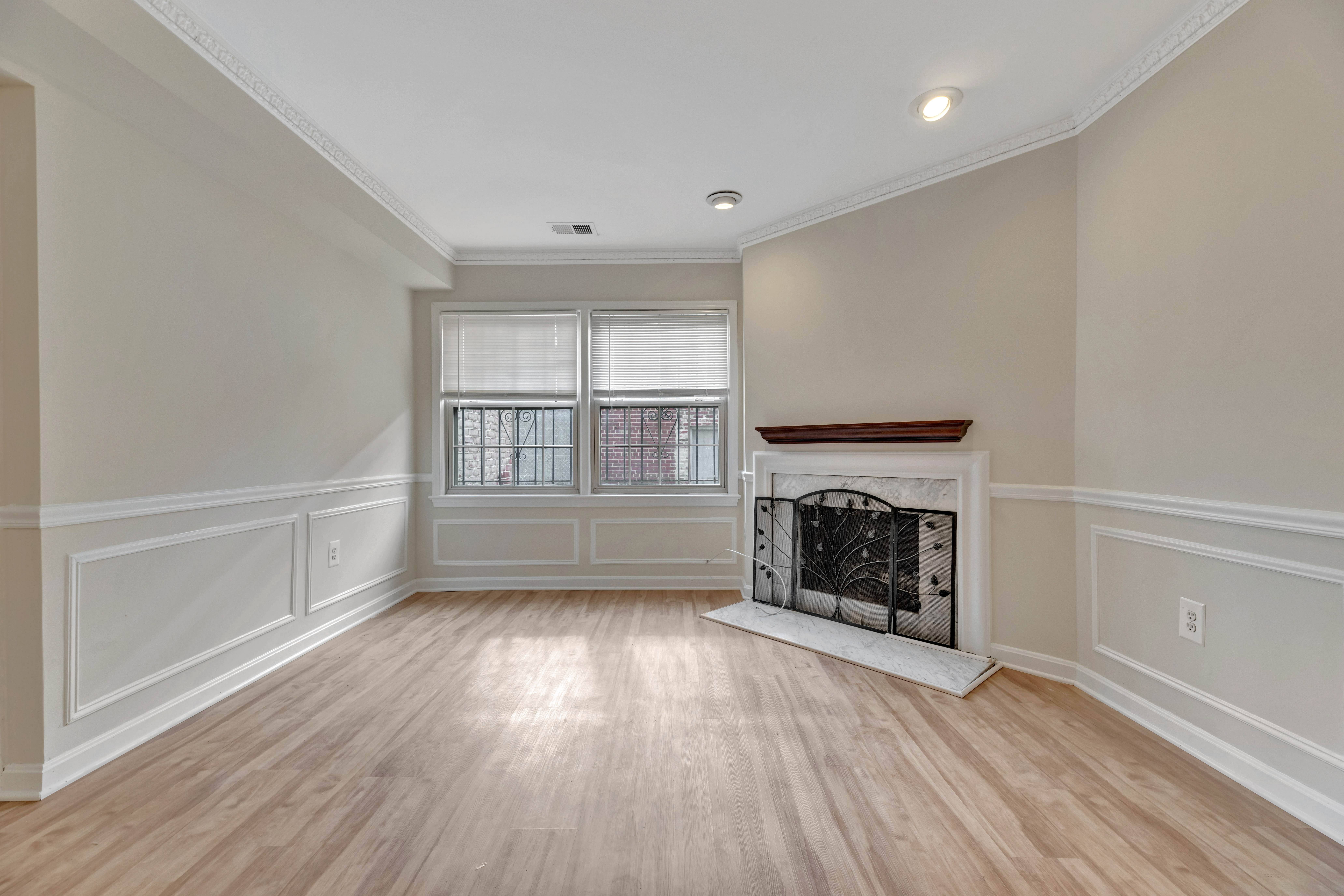 Washington Condo: 730 7th St SE Apt 13