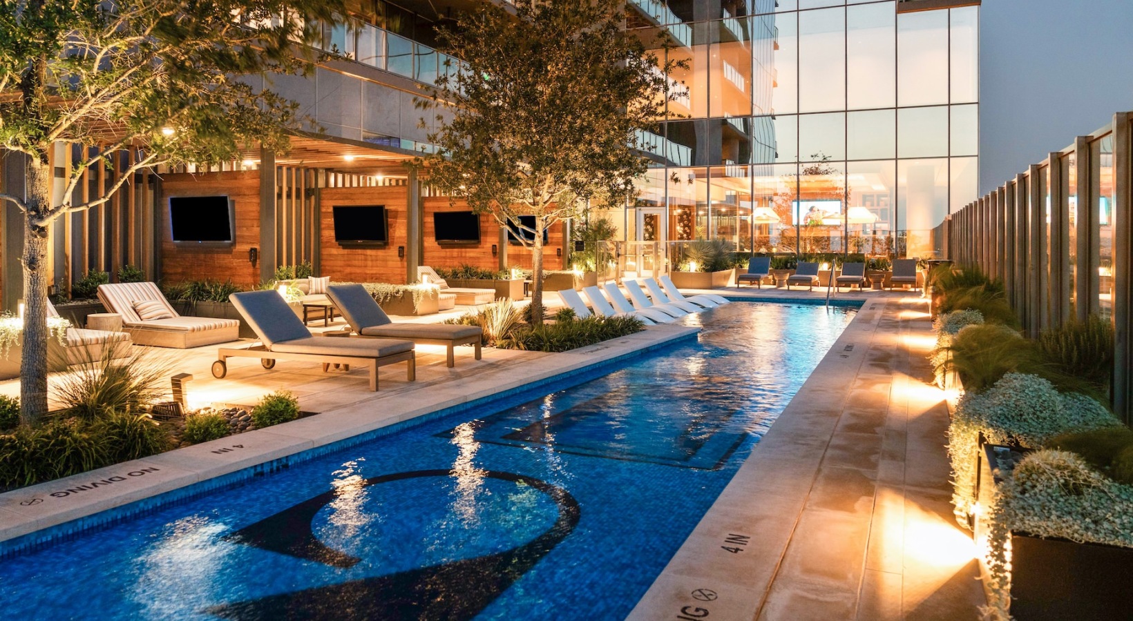 Austin Townhome: 601 Guadalupe St