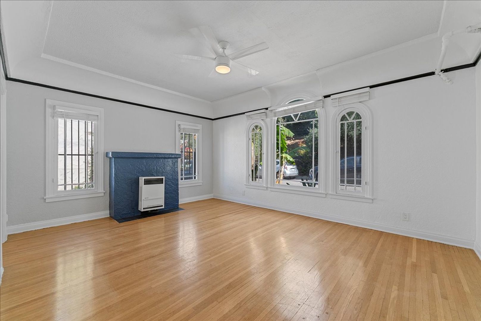 Los Angeles Condo: 3212 Hamilton Way