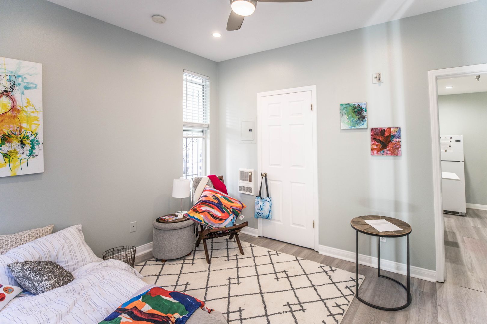 Santa Monica Apartment: 1117 3rd St