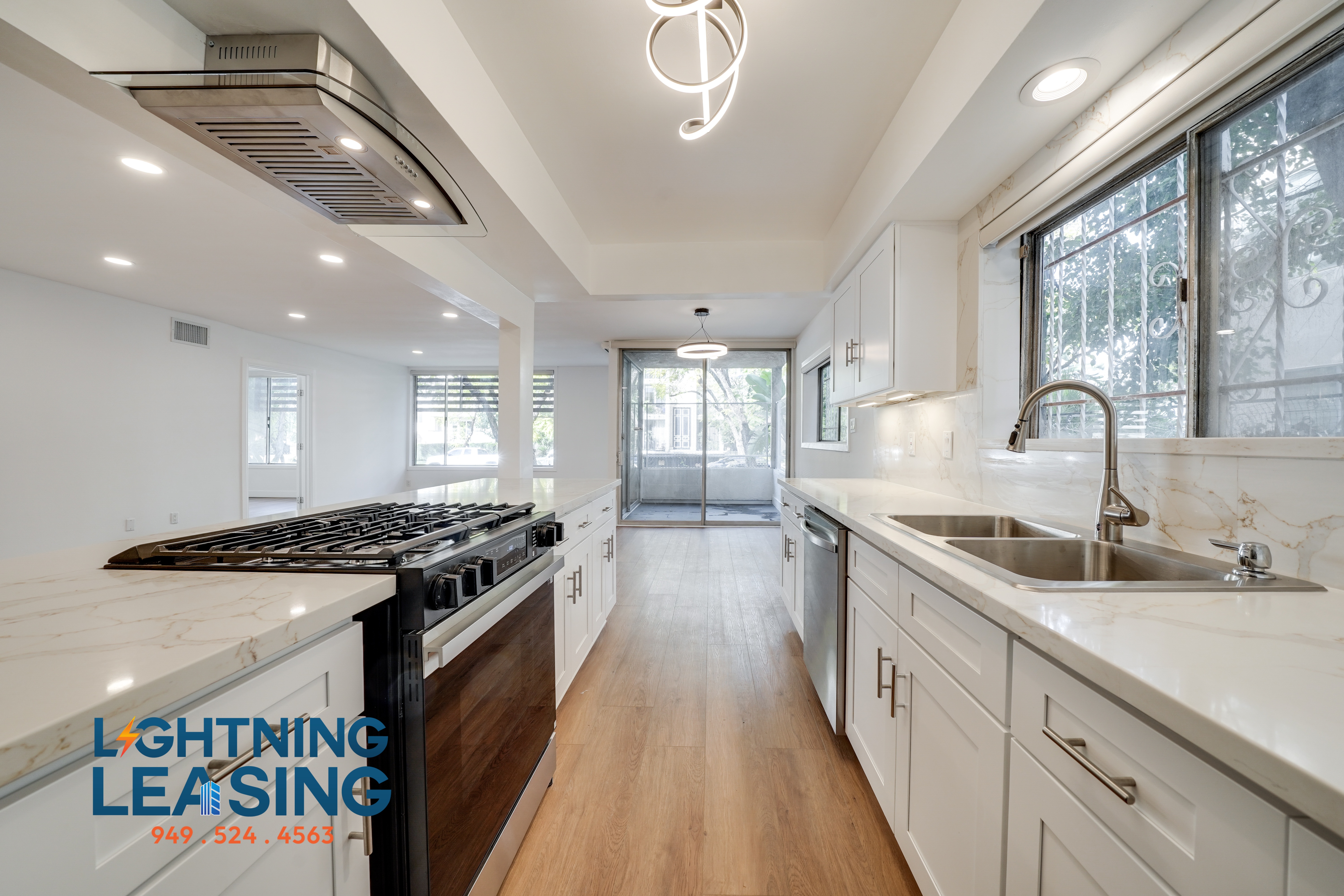 Beverly Hills Condo: 408 N Palm Dr
