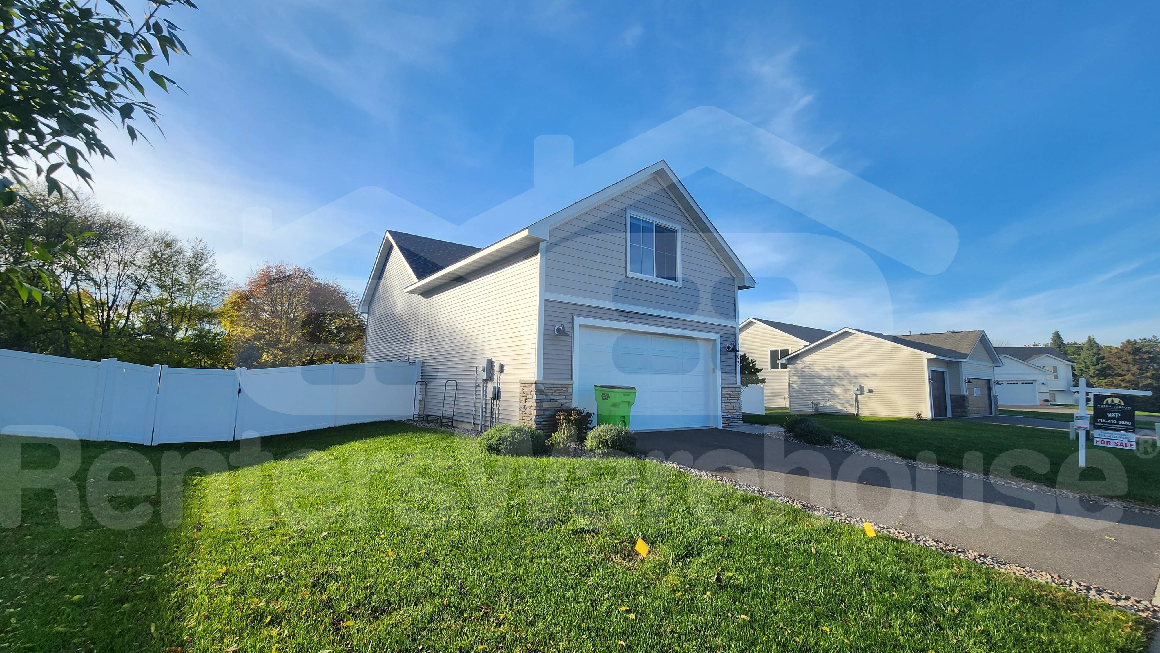 New Richmond House: 1103 Rich River Way