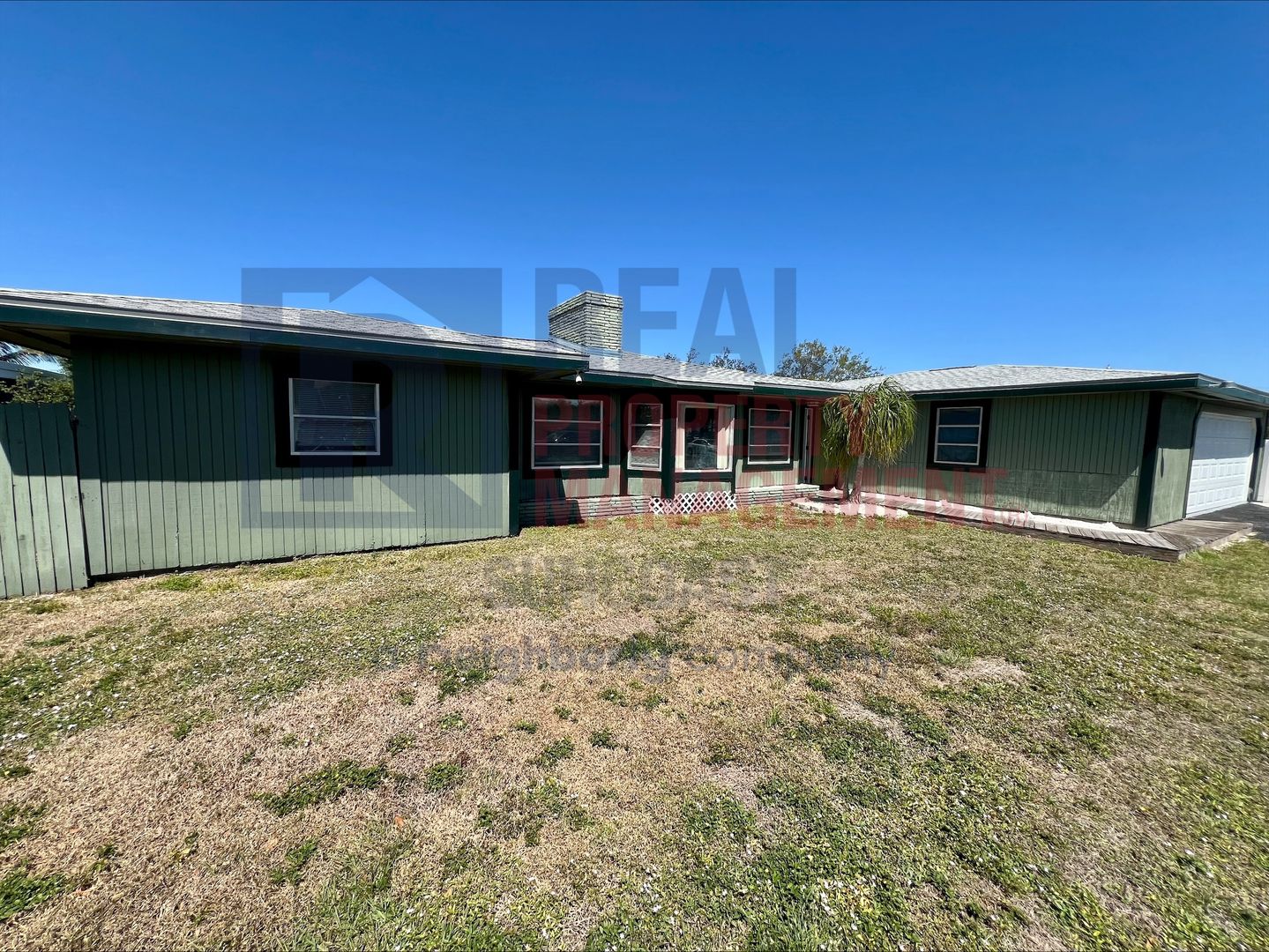 Sarasota House: 563 Parkview Dr