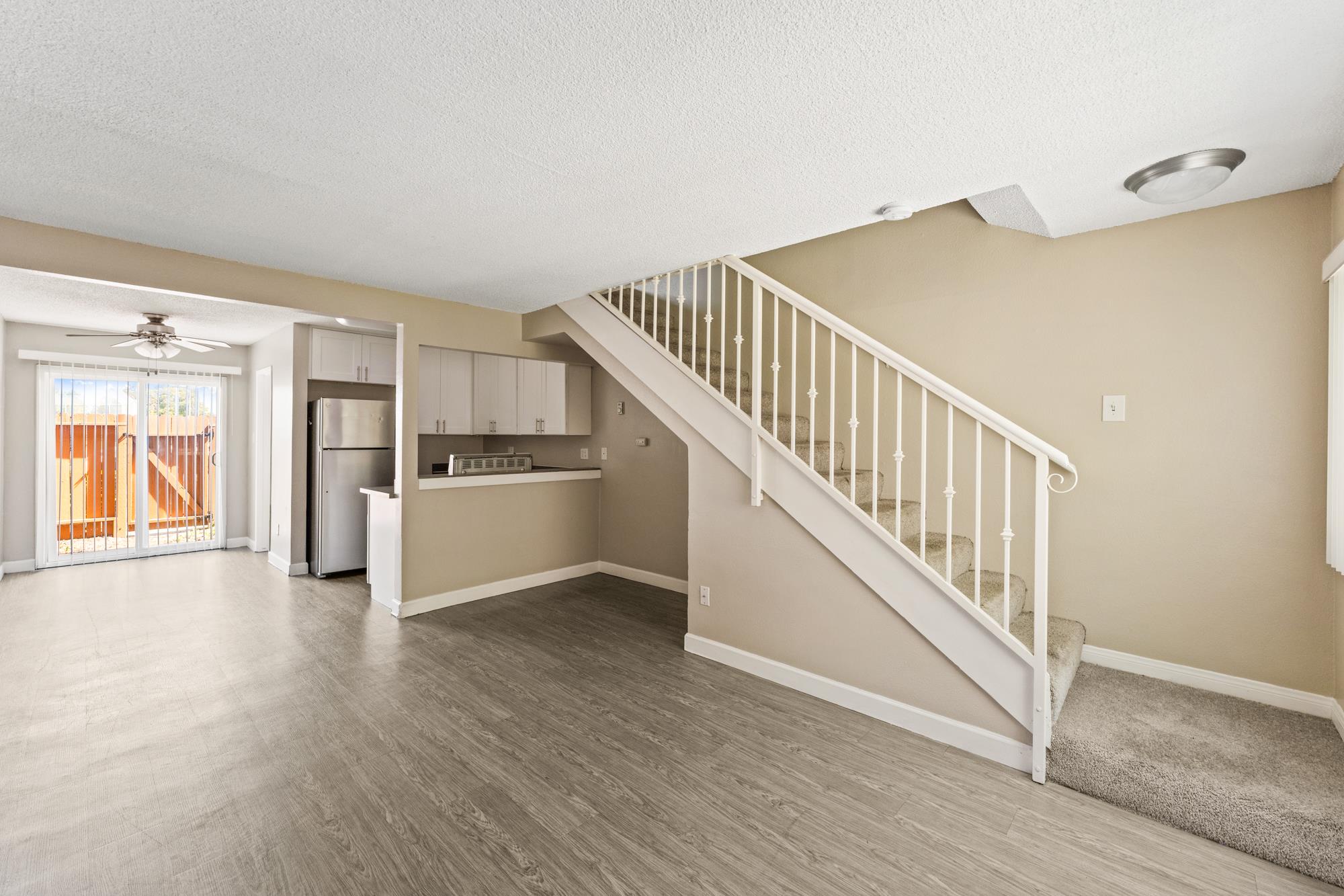 Midway City Apartment: 1543150 Van Buren