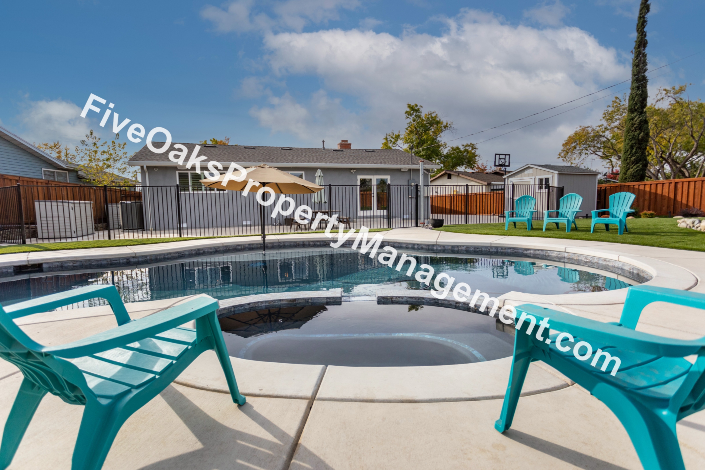 Folsom House: 116 Coralie Way