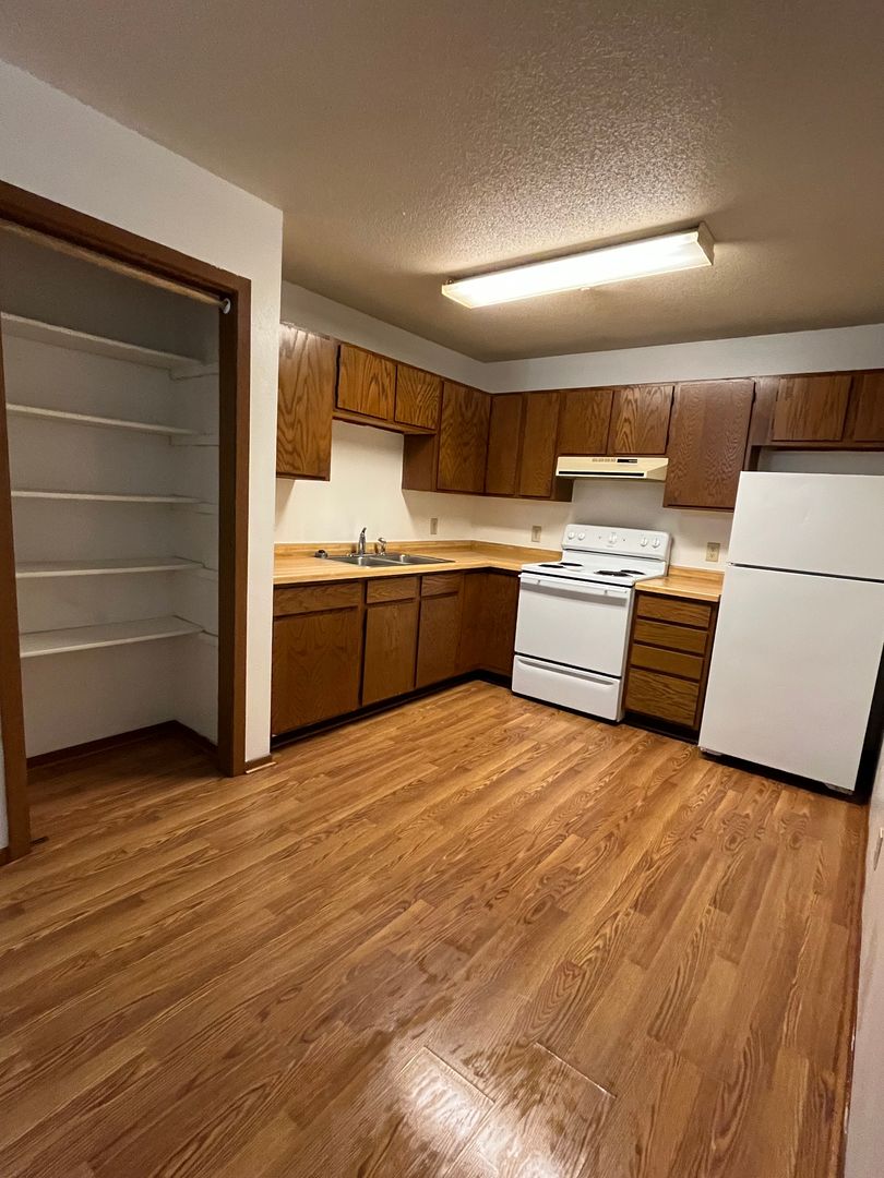 Mauston Condo: 532 Jefferson St.
