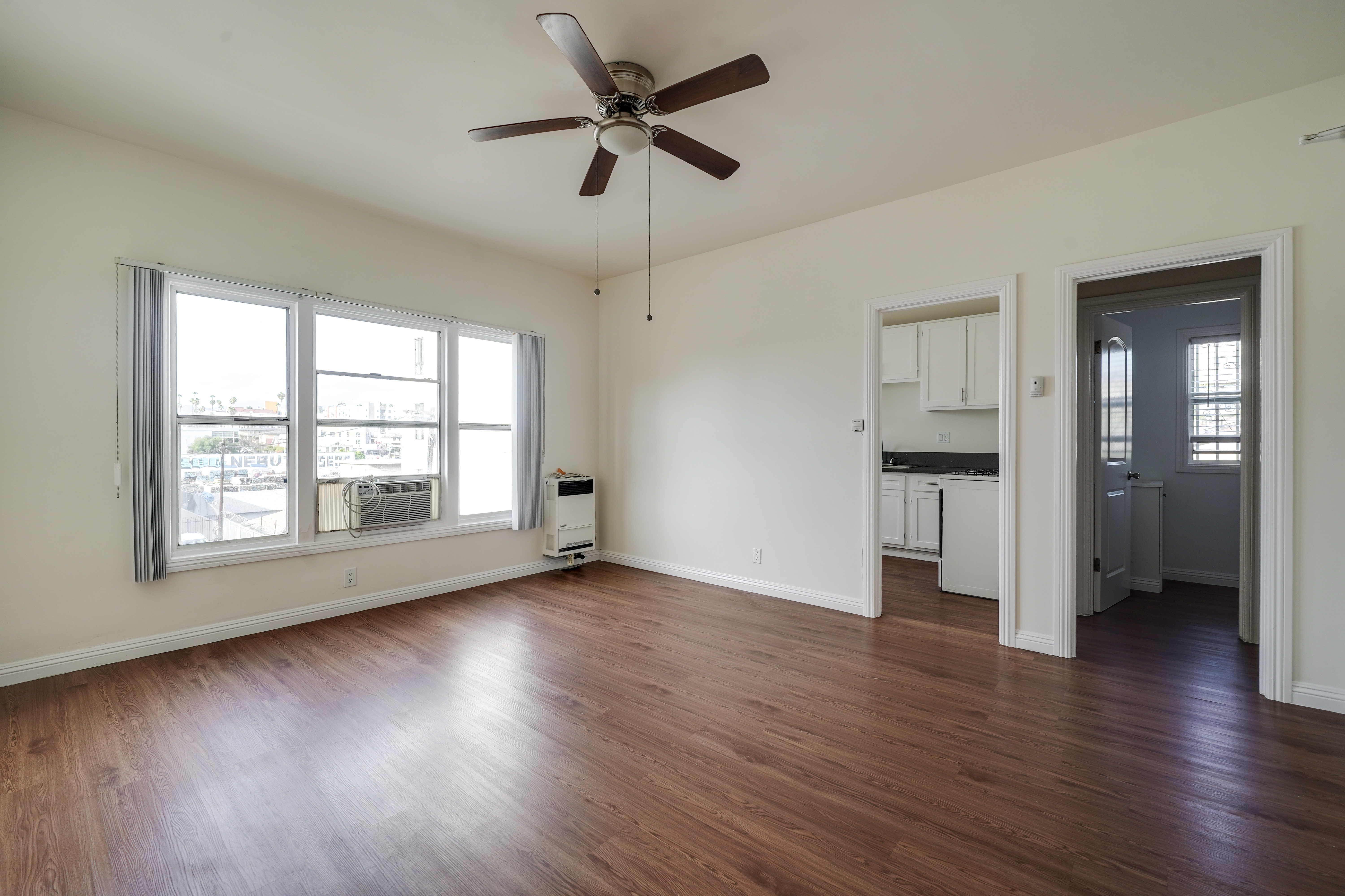 Los Angeles Condo: 1057 Normandie Ave