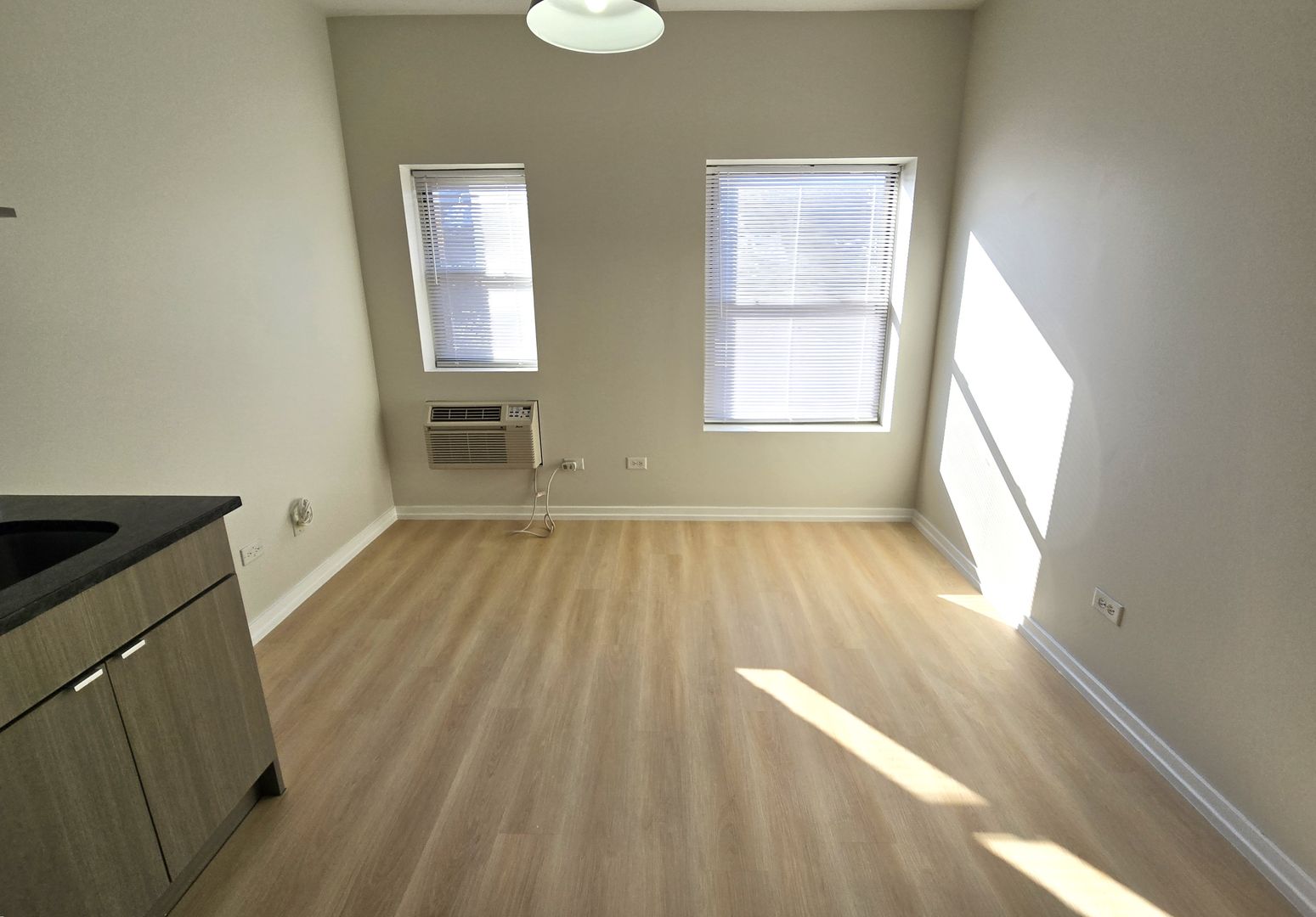 Chicago Apartment: 5051 N Kenmore Ave