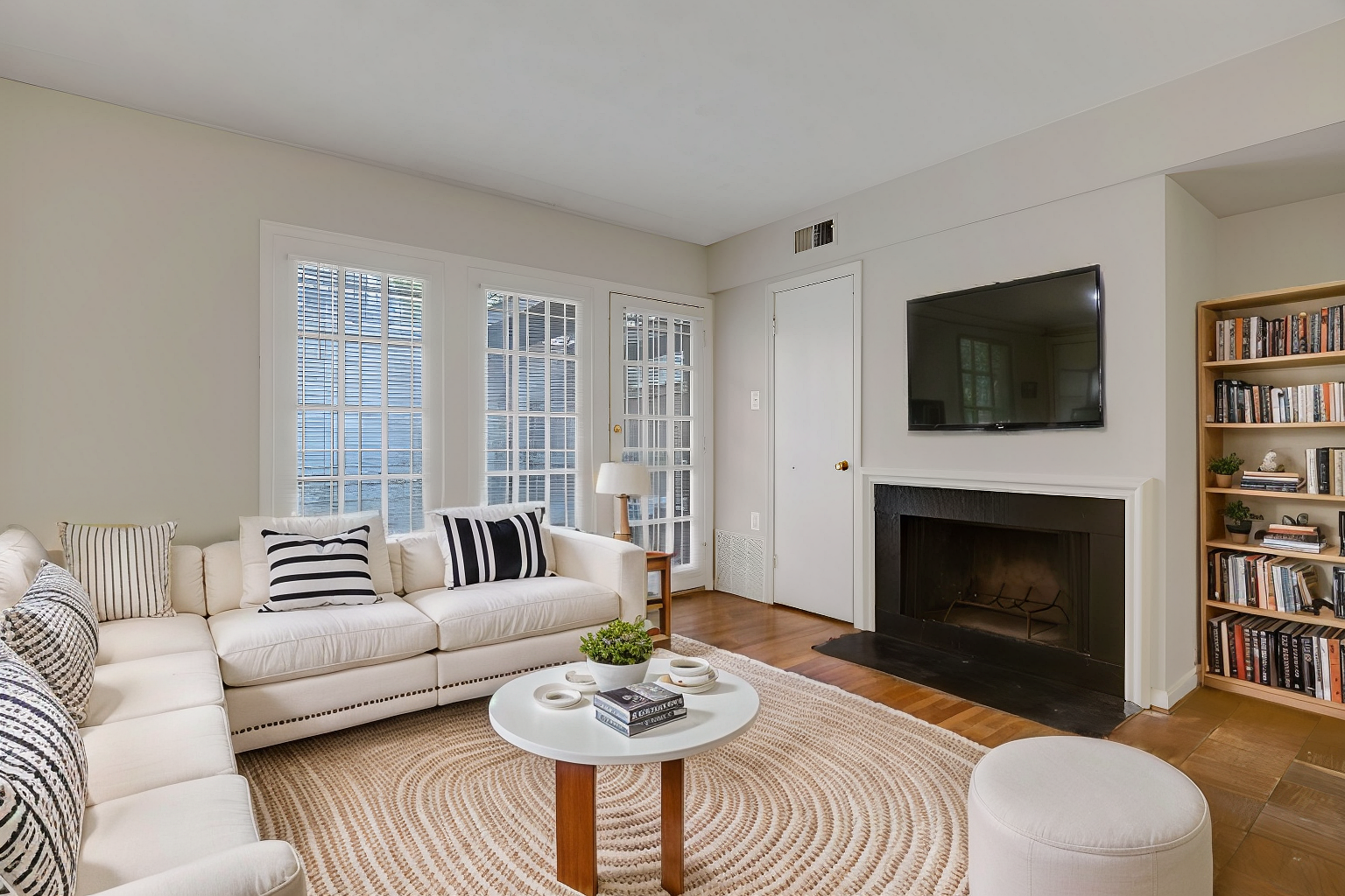 Washington Condo: 1603 Corcoran St NW