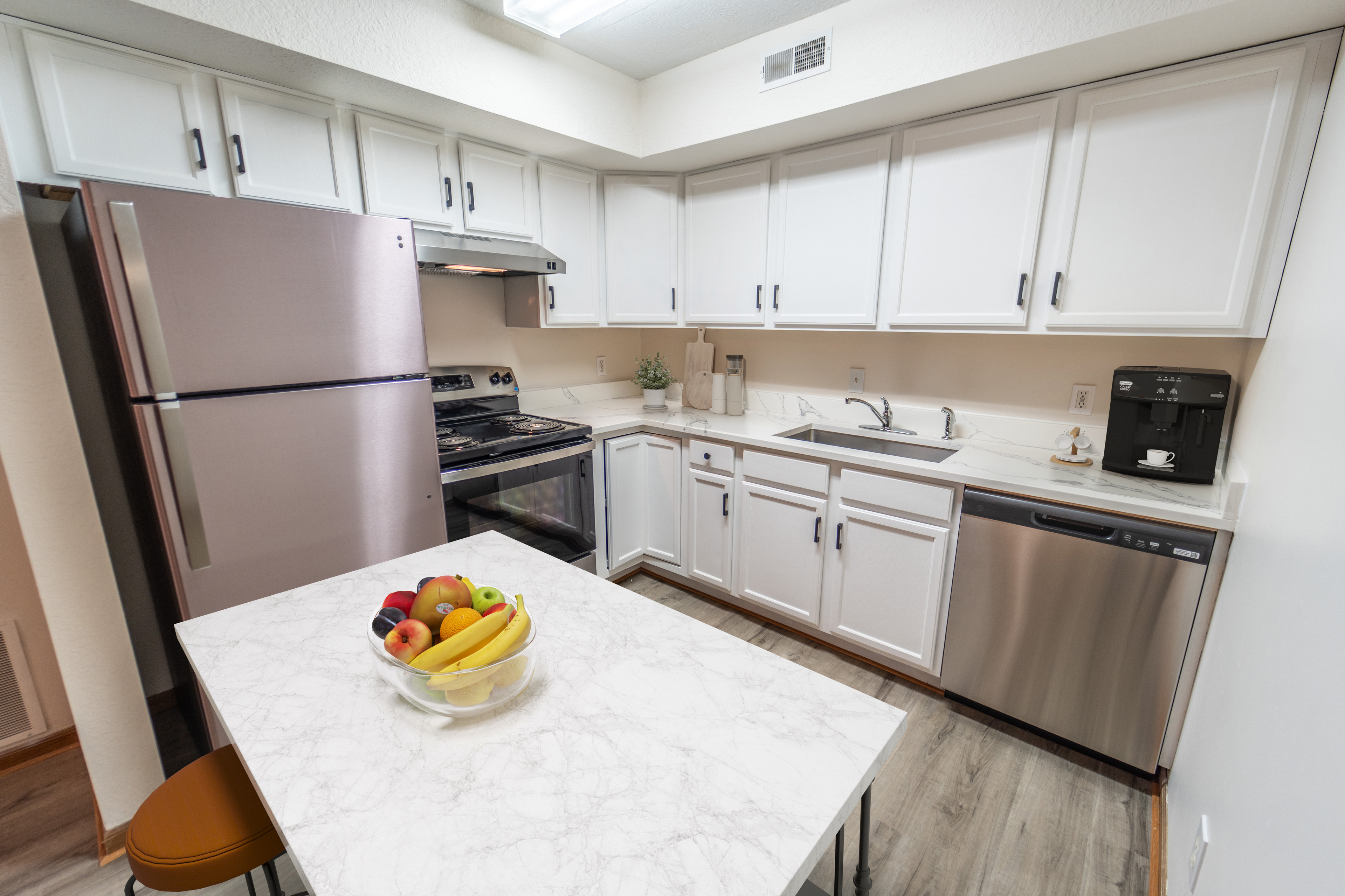 Battle Creek Condo: 801 Tecumseh Rd