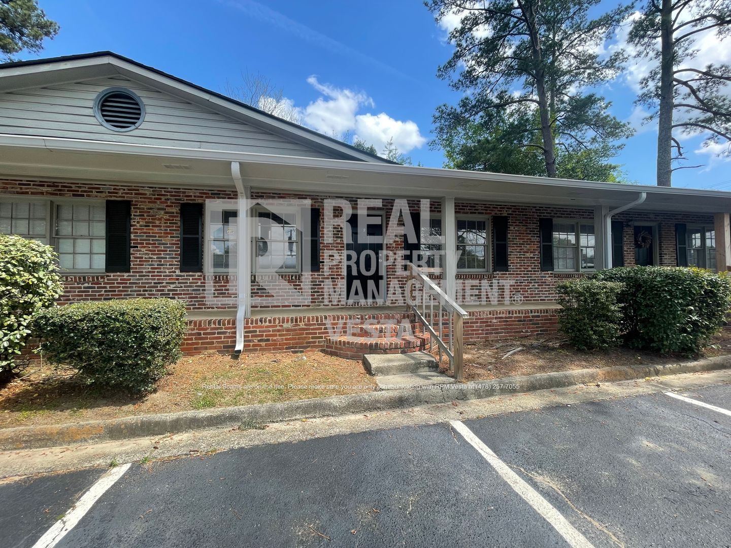 Warner Robins Condo: 406 Russell Parkway